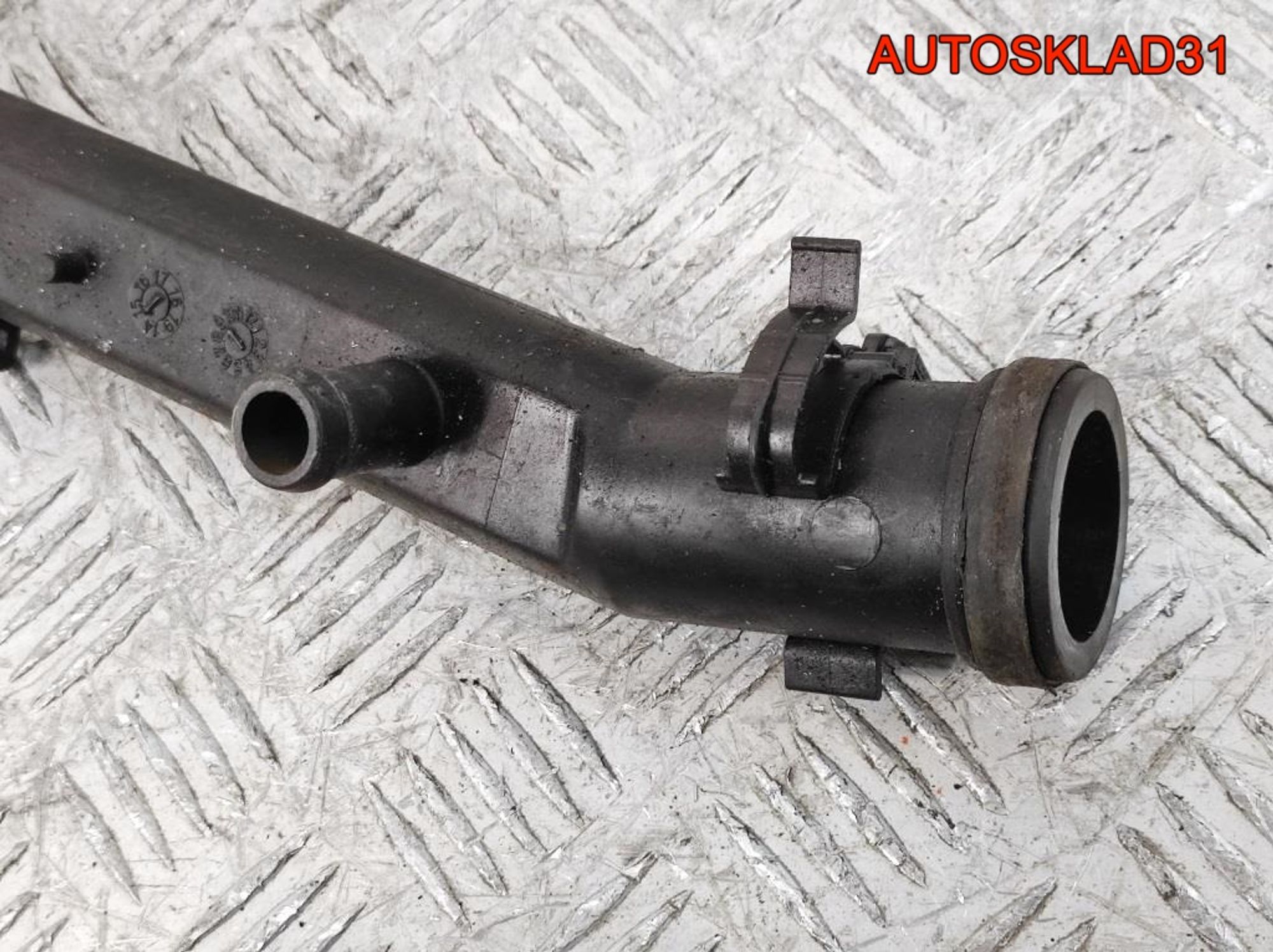 Трубка системы охлаждения VW Golf 4 1,6 BAD 032121065G, 600 рублей, Дубовое