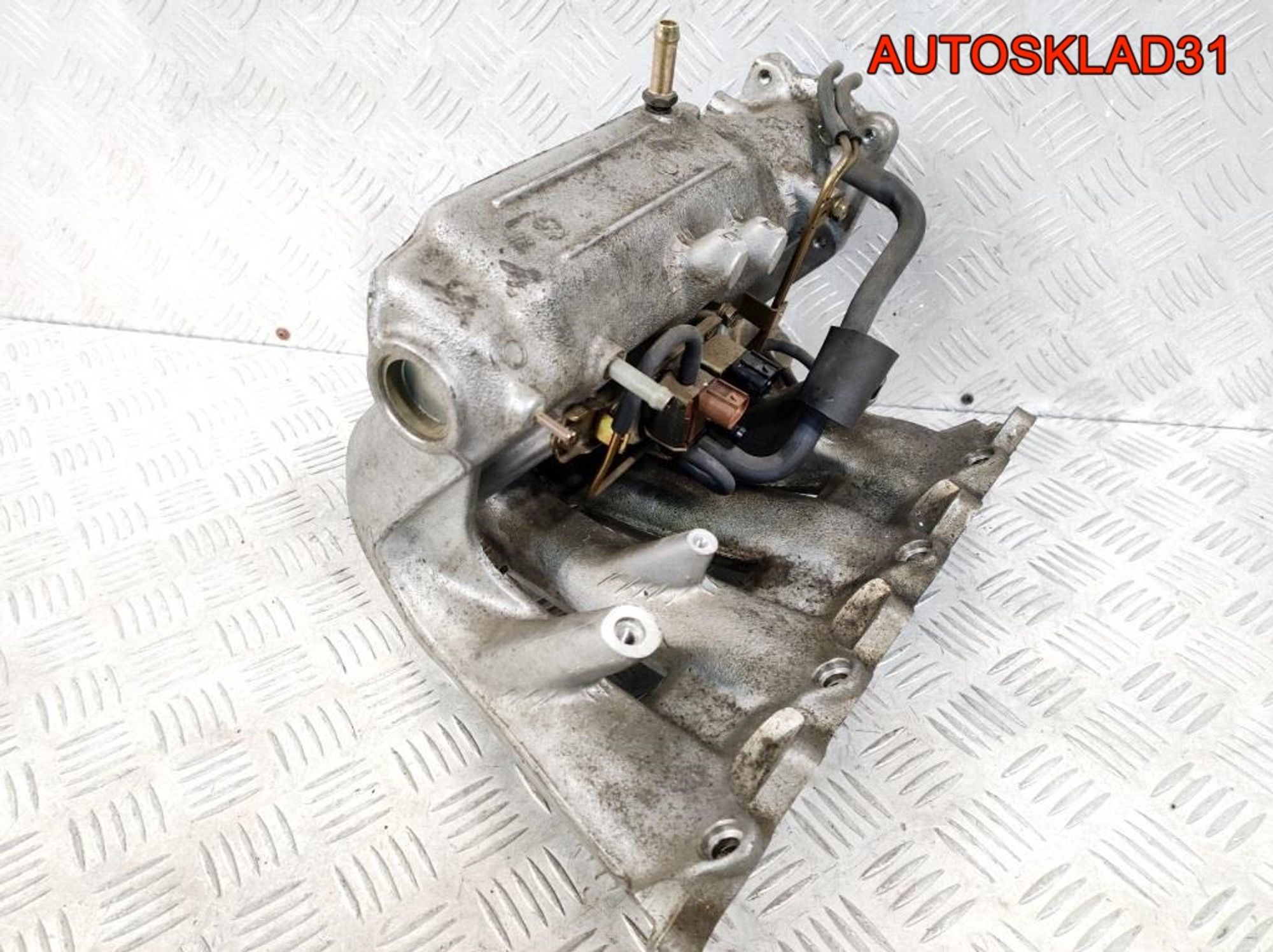 Коллектор впускной Mitsubishi Carisma DA 1,6 4G92, 1400 рублей, Дубовое