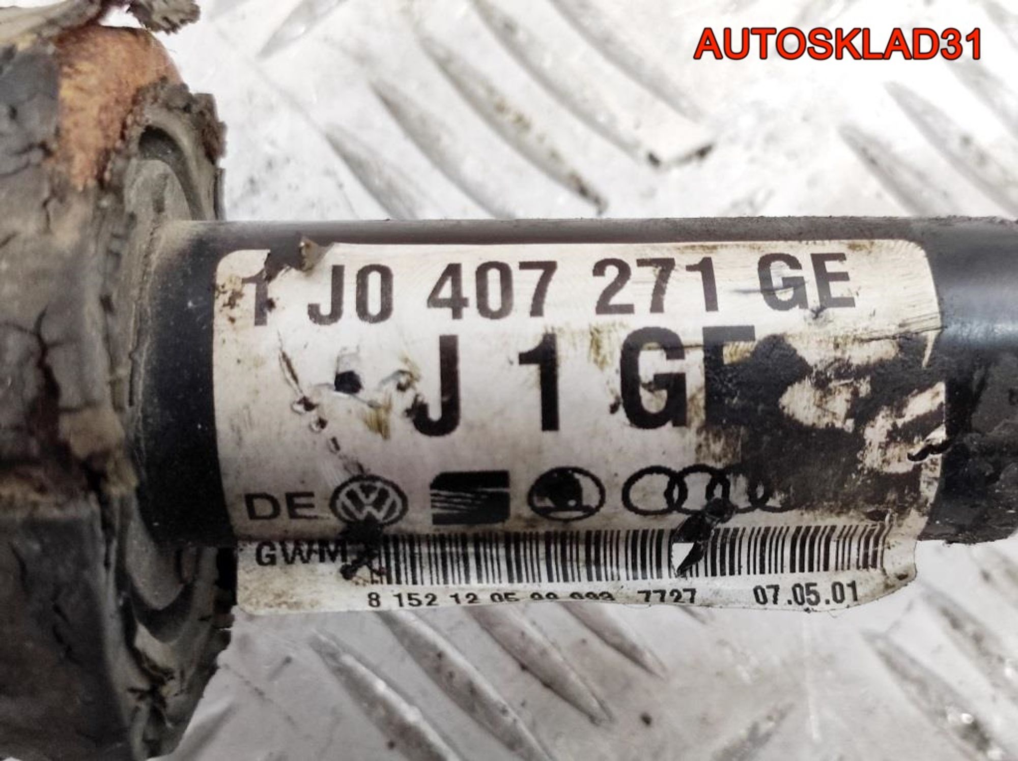 Полуось передняя левая VW Golf 4 1,6 Бензин 1J0407271GE, 4100 рублей, Дубовое