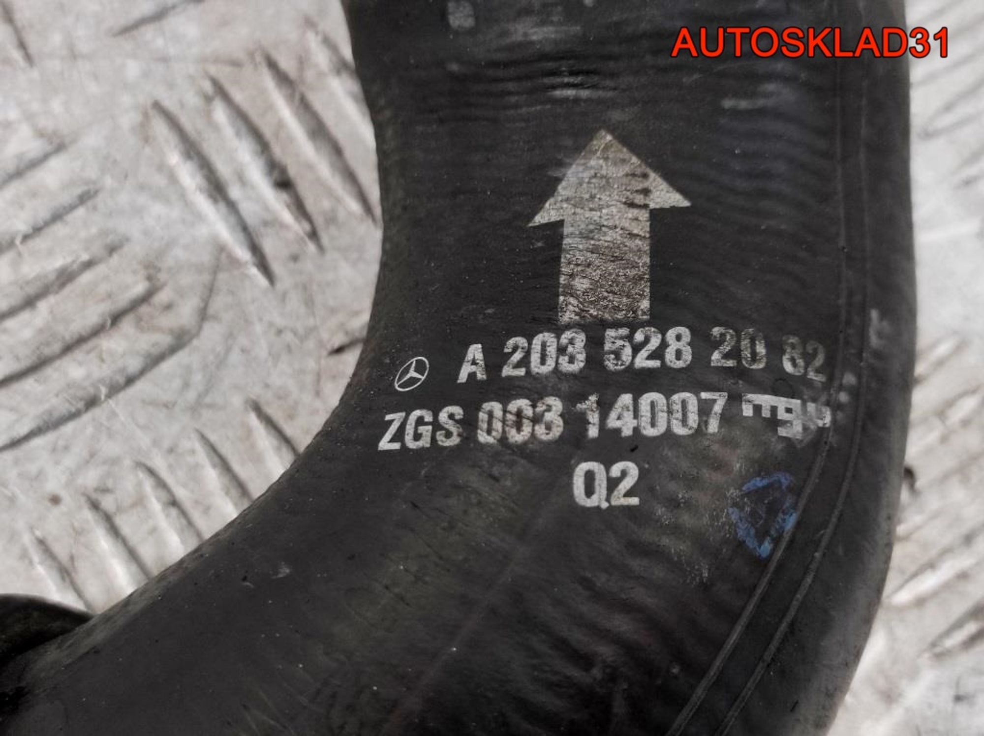 Патрубок интеркулера Mercedes Benz W203 2.2 OM646 Дизель A2035282082, 1500 рублей, Дубовое