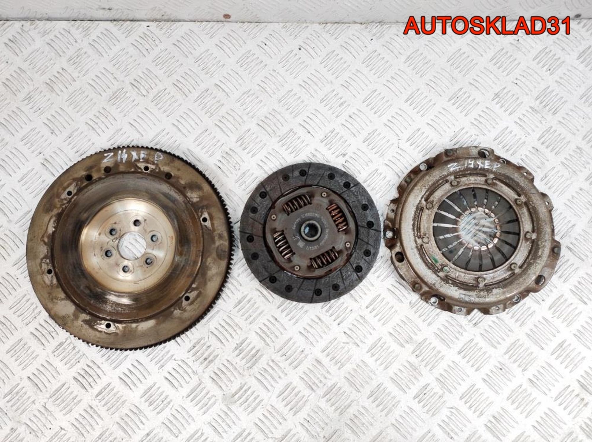Маховик в сборе со сцеплением Opel Corsa D 1,4 Z14XEP Бензин 90232333, 2500 рублей, Дубовое