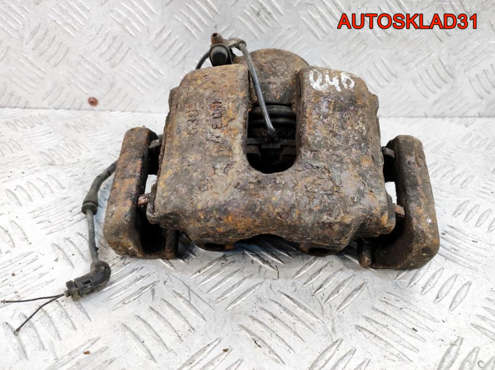 Суппорт тормозной передний левый BMW E46 34116758113, 2300 рублей, Дубовое