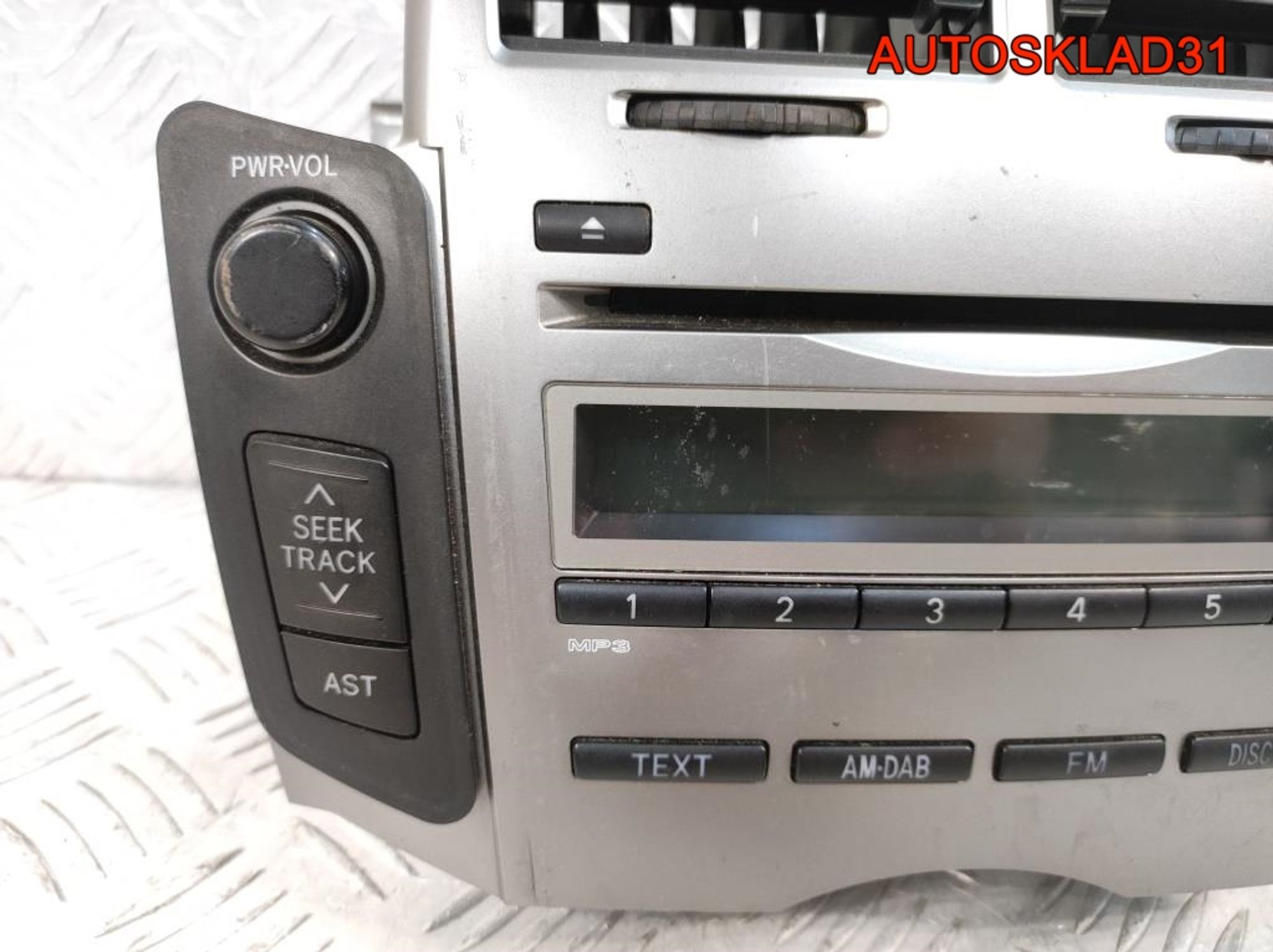 Магнитола Toyota Yaris 2 861200D490, 2500 рублей, Дубовое