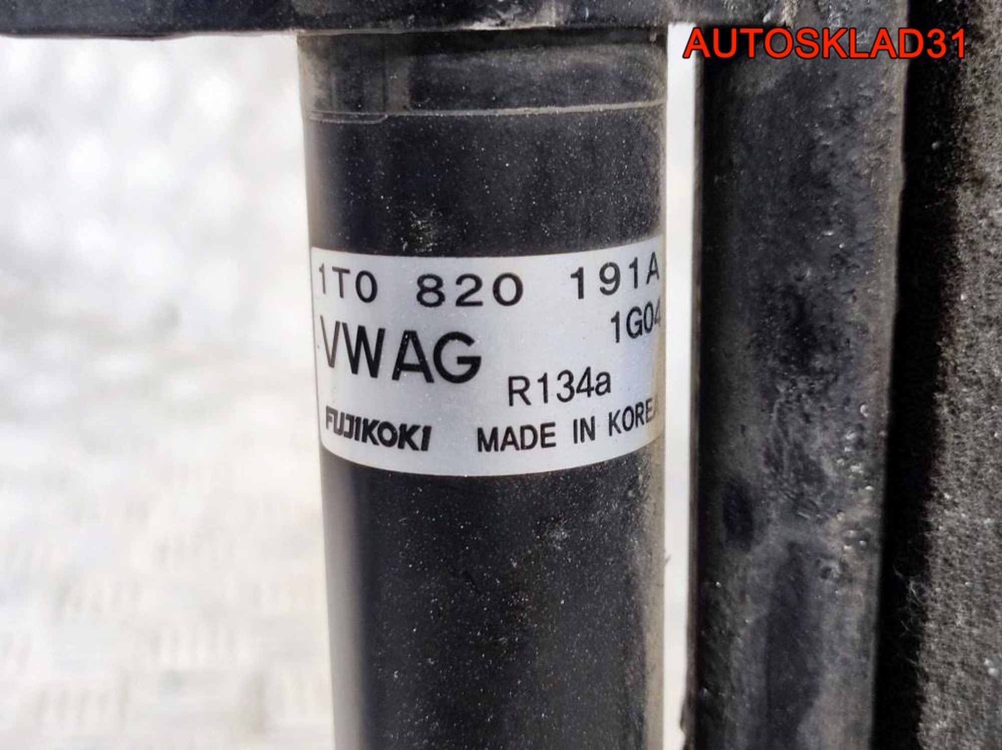 Радиатор кондиционера Volkswagen Touran 1T0820411B, 3300 рублей, Дубовое