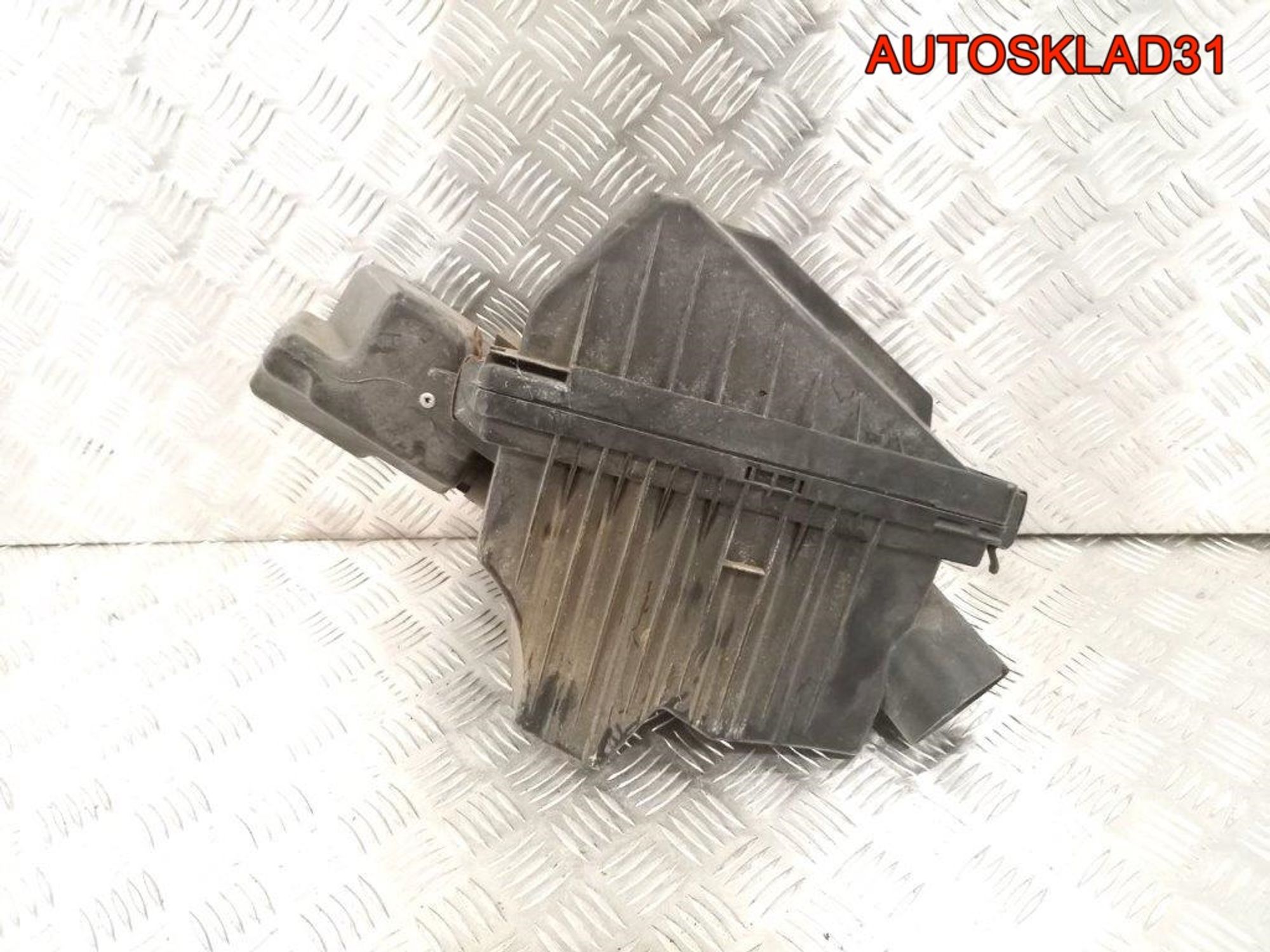 Корпус воздушного фильтра Nissan Primera 1.8 QG18, 1400 рублей, Дубовое