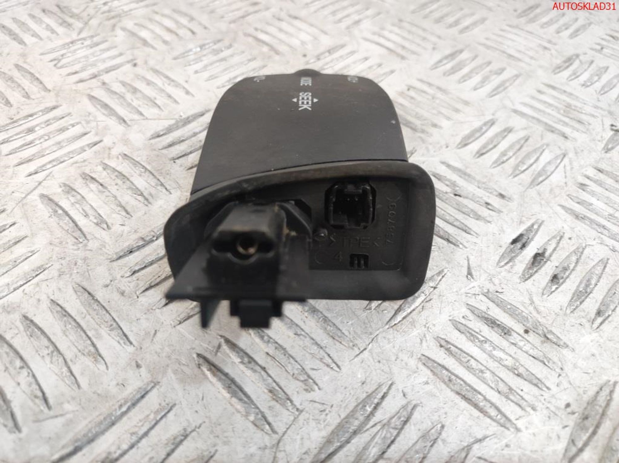 Переключатель подрулевой магнитолы Ford Focus 2 3M5T14K147AD, 1500 рублей, Дубовое