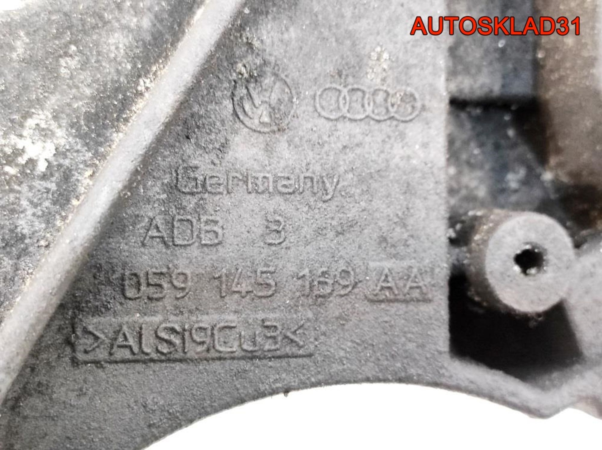 Кронштейн ГУР Audi A4 B7 3.0 ASB 059145169AA, 1000 рублей, Дубовое