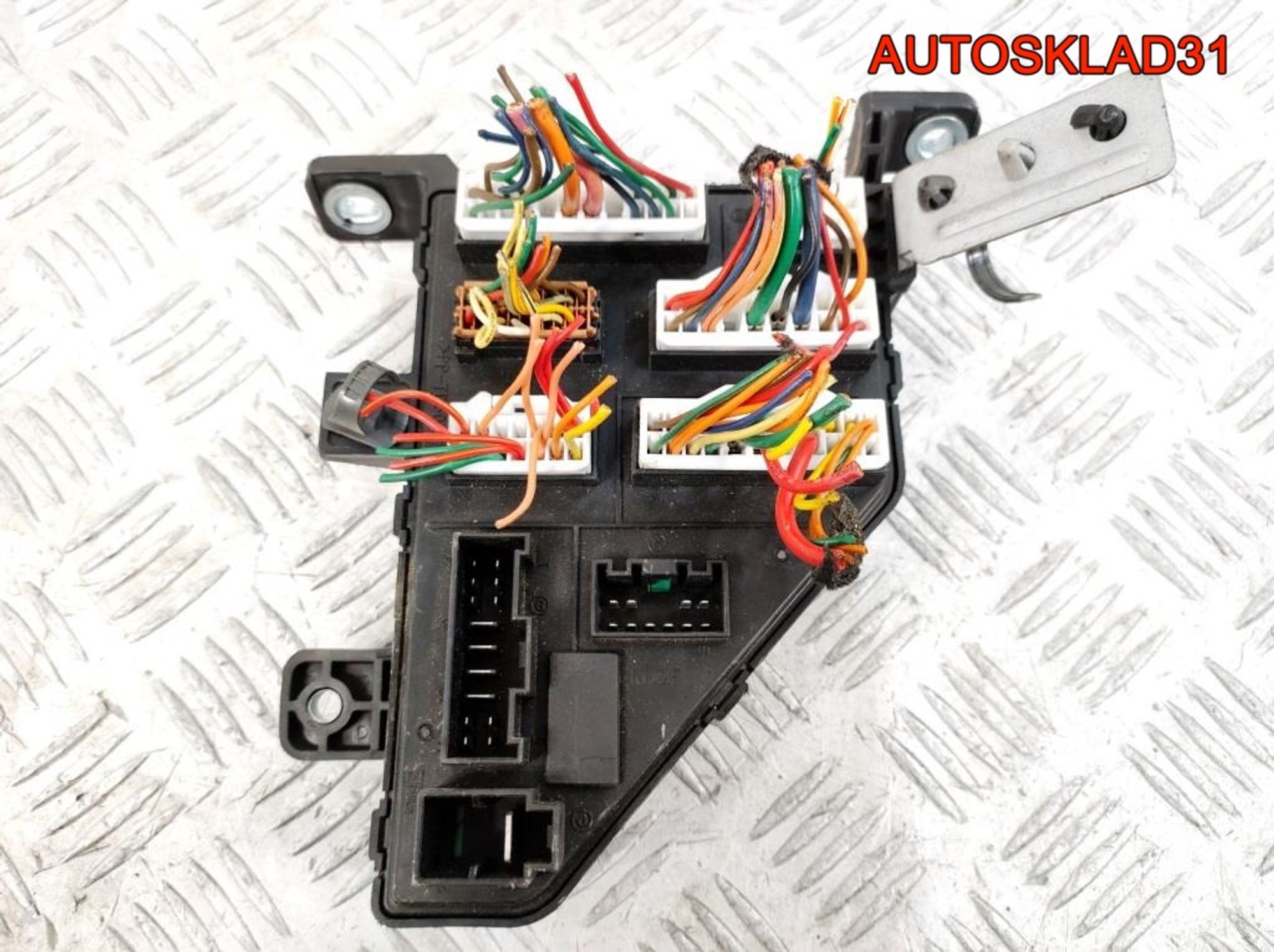 Блок предохранителей салонный Kia Sportage 2 919501F510, 1500 рублей, Дубовое