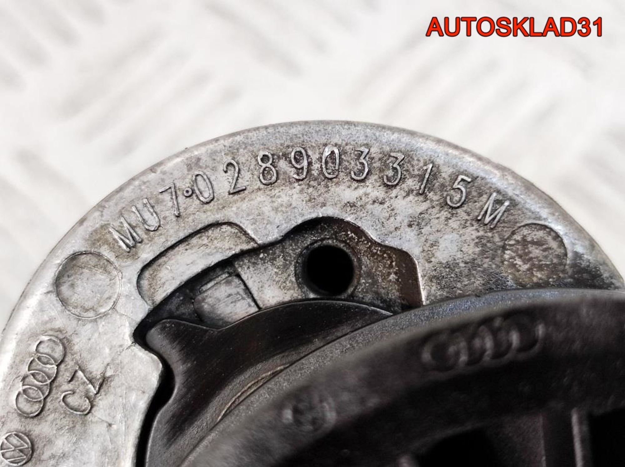 Натяжитель ремня VW Passat B5 1,9 дизель 028903315M, 500 рублей, Дубовое