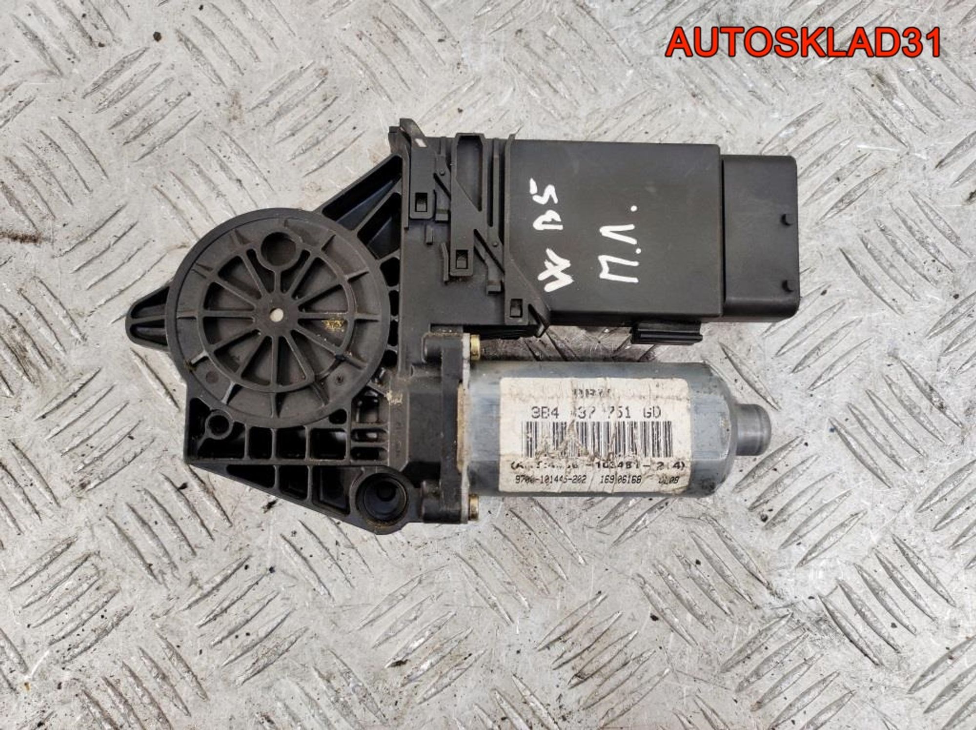 Моторчик стеклоподъемника передний левый VW Passat B5 3B4837751GD, 1400 рублей, Дубовое