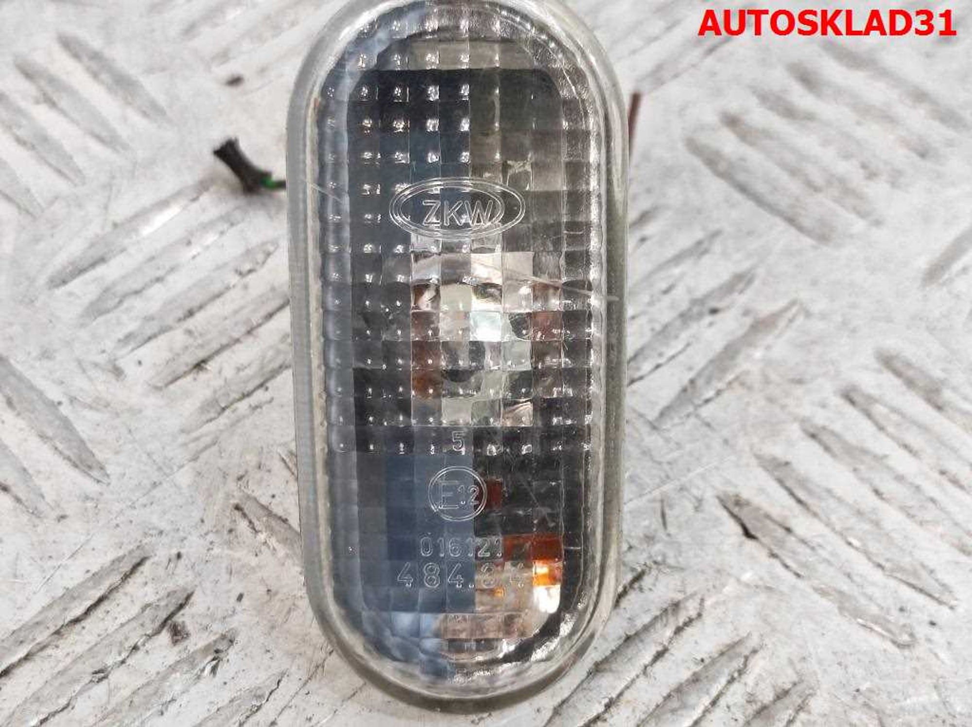 Повторитель на крыло белый VW Golf 4 1J5949117, 600 рублей, Дубовое