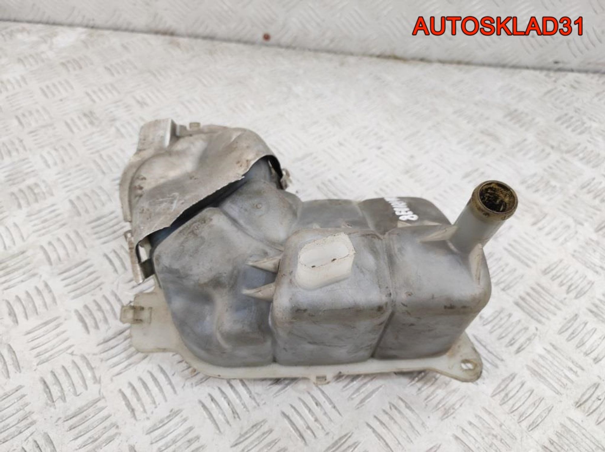 Бачок расширительный Audi A4 B7 8E0121405, 1300 рублей, Дубовое