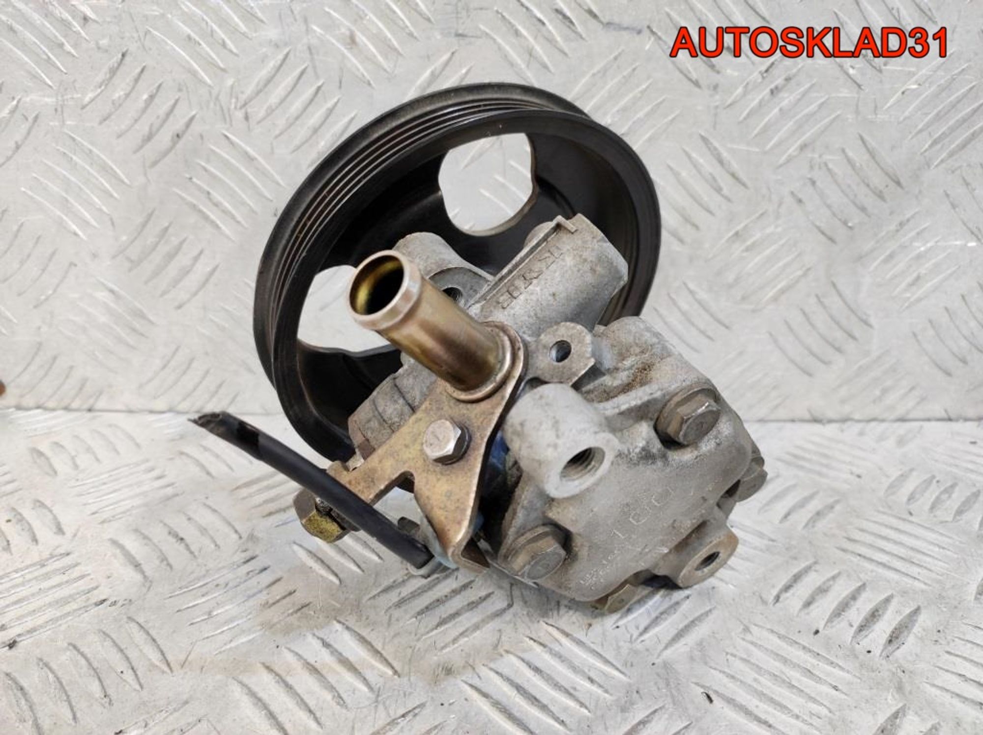 Насос ГУР Mitsubishi Carisma DA 1,6 4G92 MR916044, 3300 рублей, Дубовое