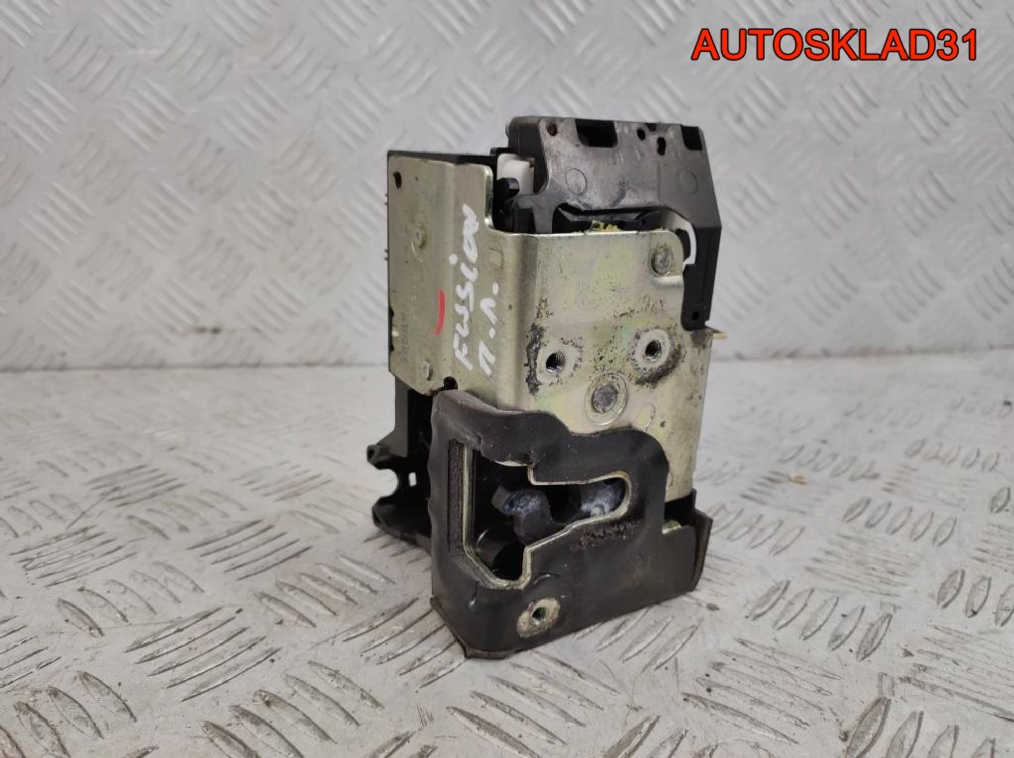 https://ycs.partsauto.market/partsauto-images/thmbs/userImages/edda01b21c13eaa6671738306aa09410/part/3946c9a9-5312-4c61-b4c9-25debdbe9293_1781620545071.jpg