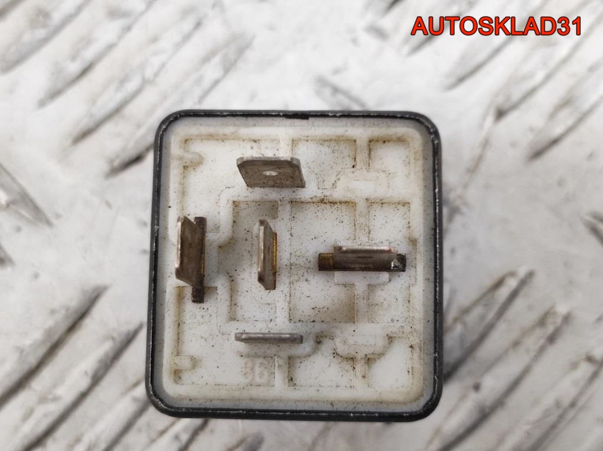 Реле стеклоподъёмников №203 Audi 100 C4 8A0951253A, 600 рублей, Дубовое