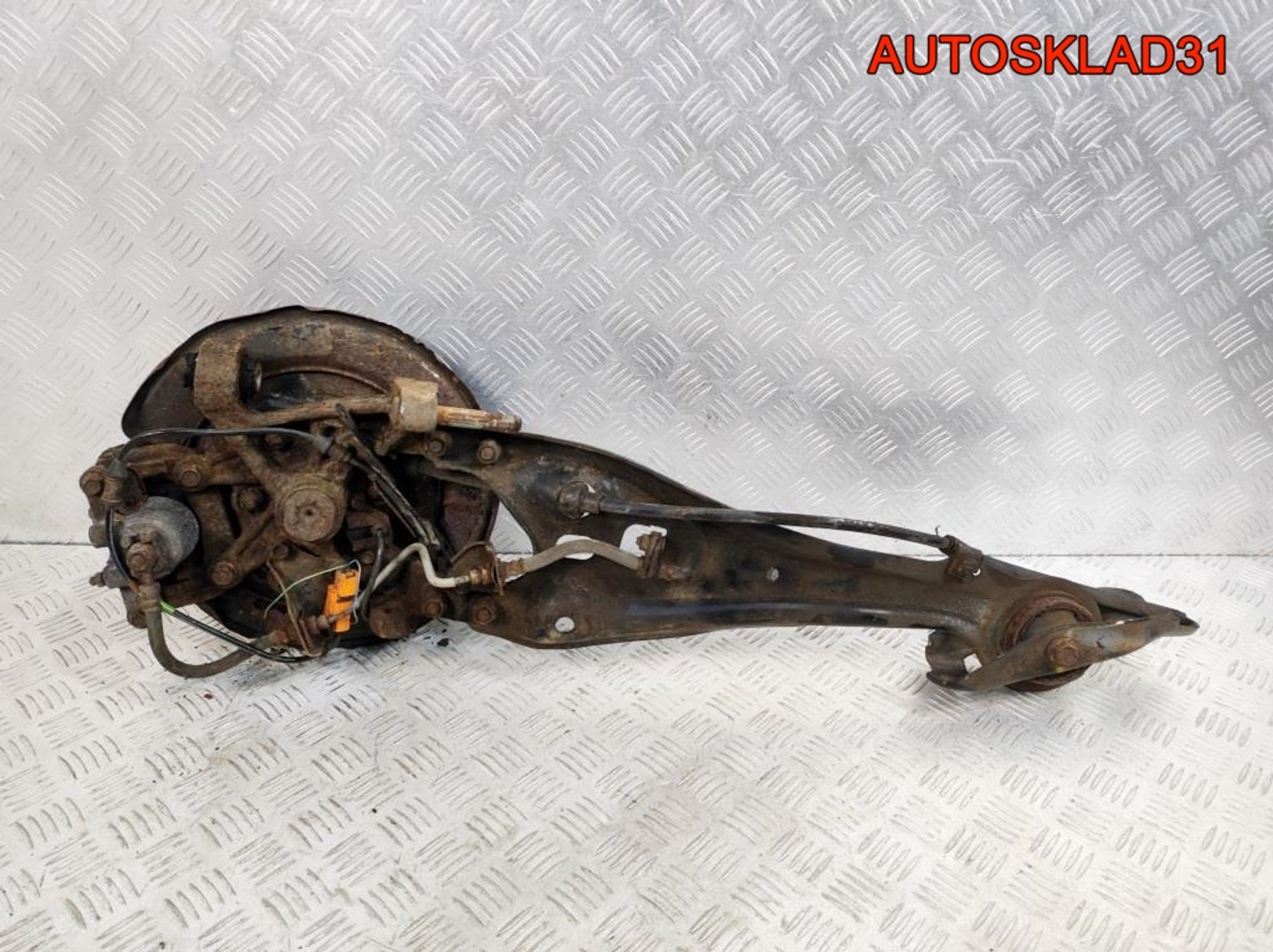 Кулак задний правый в сборе Honda Shuttle 2.3  F23A7, 6000 рублей, Дубовое