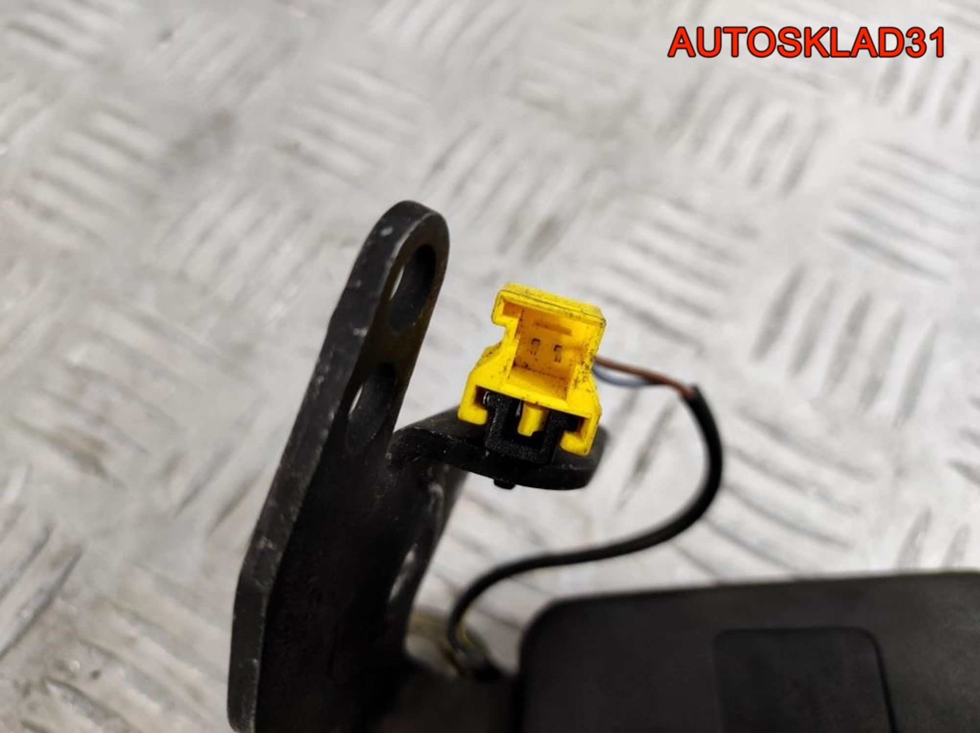 Ответная часть ремня Mercedes GLK A2048602569, 900 рублей, Дубовое