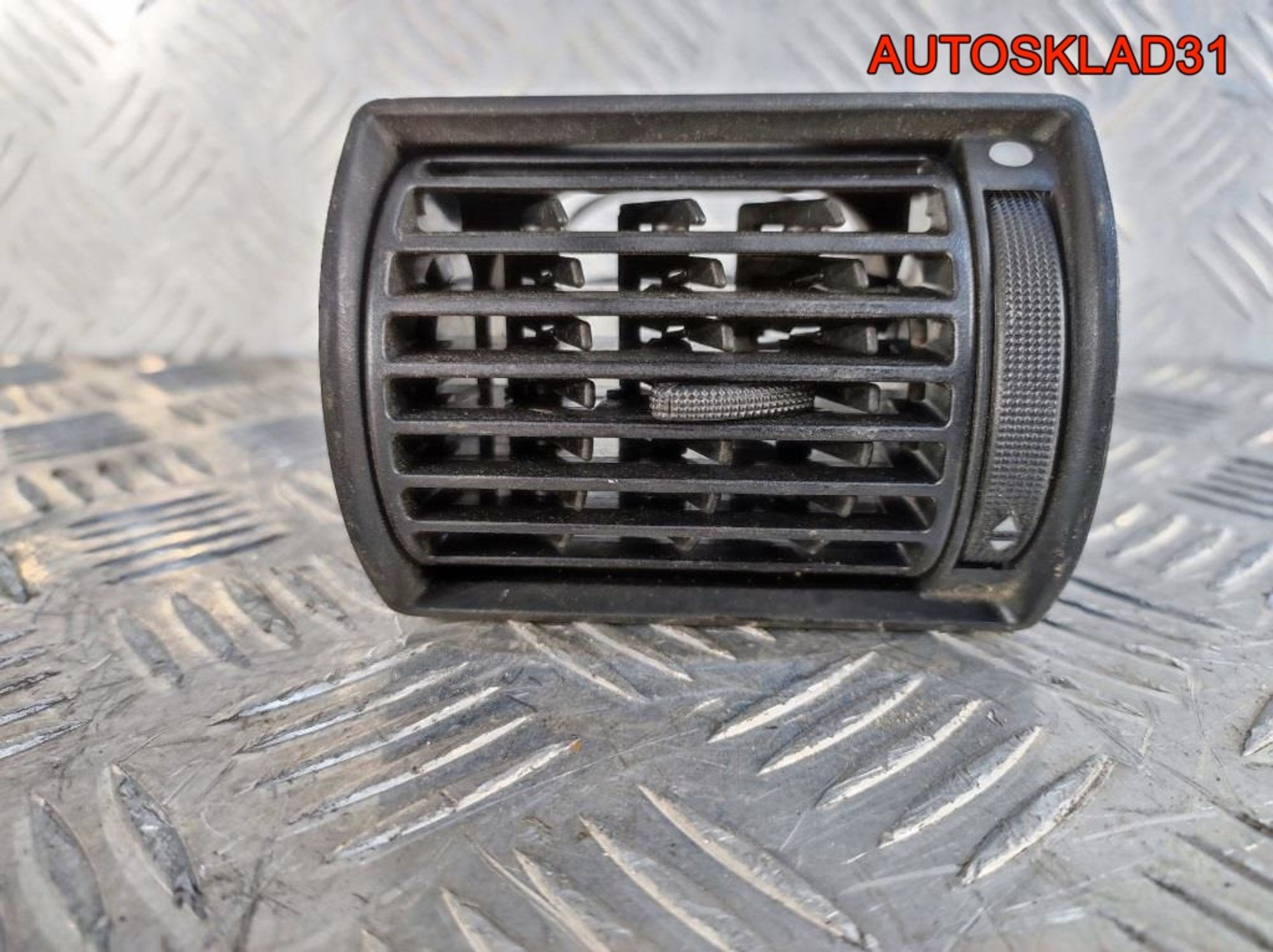 Дефлектор воздушный левый Audi A6 C4 4A1820901, 900 рублей, Дубовое