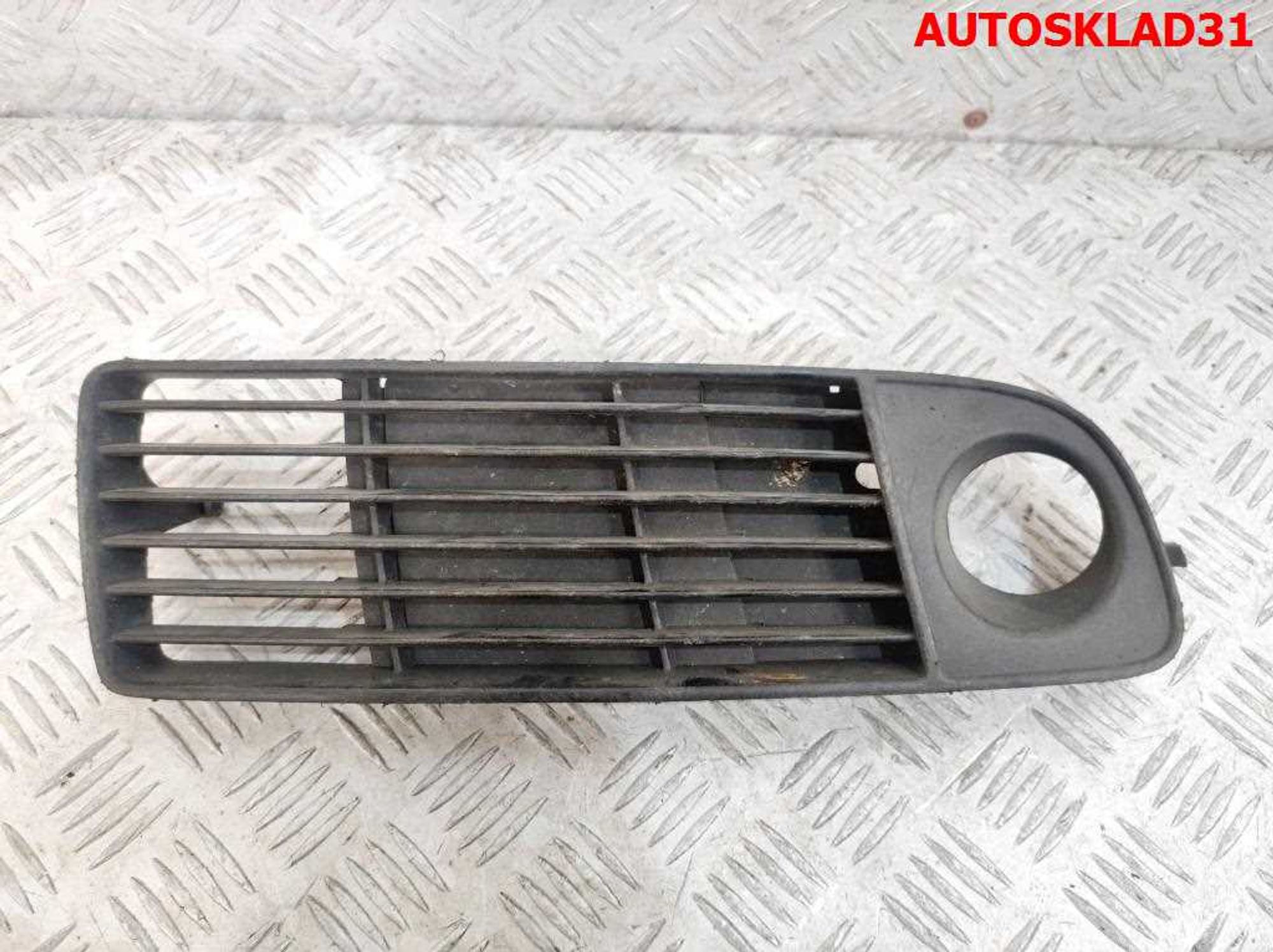 Решетка в бампер правая Audi A6 C5 4B0807682 Дорест, 1500 рублей, Дубовое