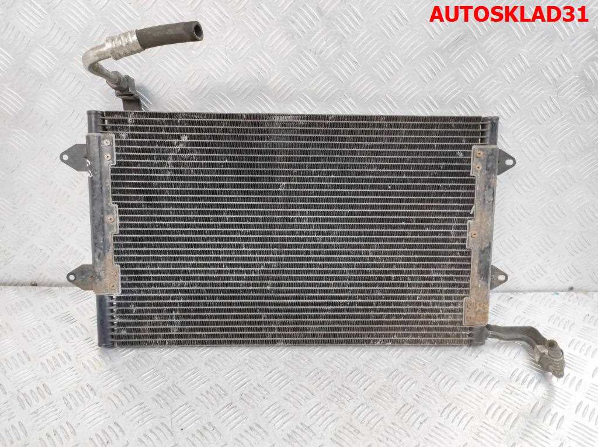Радиатор кондиционера Volkswagen Golf 3 1H0820413, 1000 рублей, Дубовое