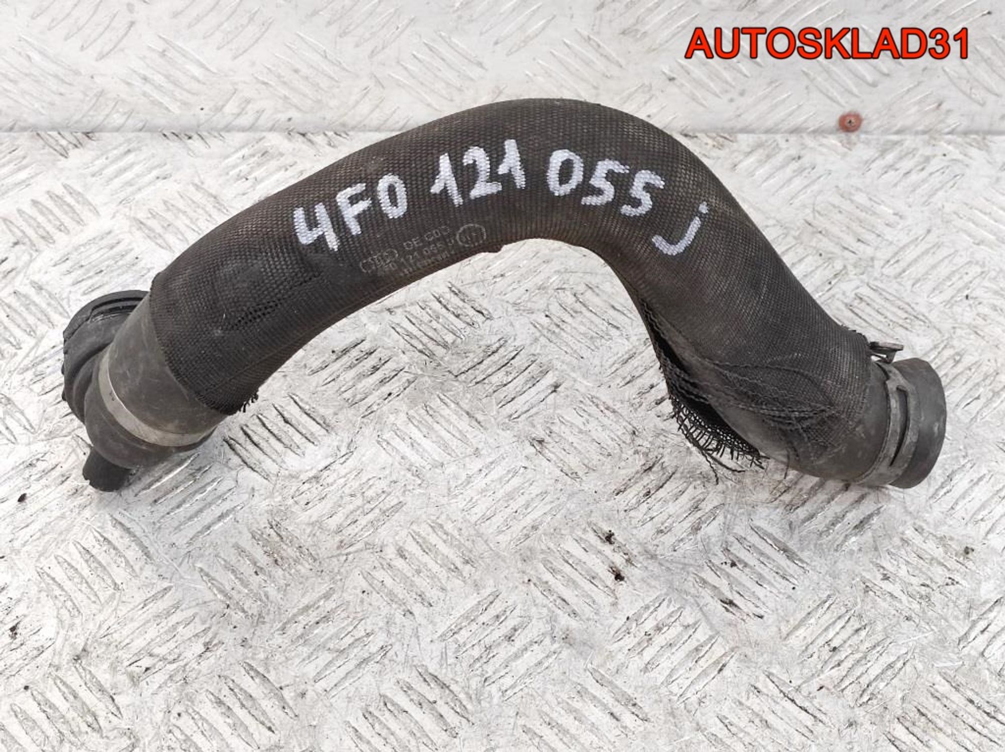 Патрубок радиатора Audi A6 C6 3,0 BMK 4F0121055J, 600 рублей, Дубовое