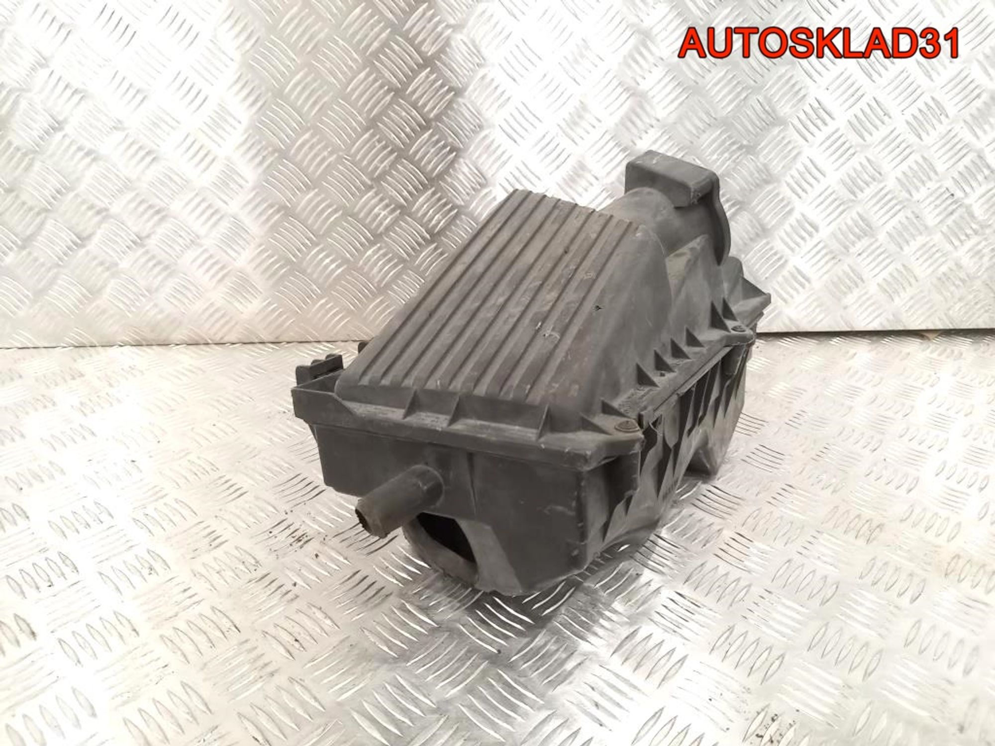 Корпус воздушного фильтра Audi A3 1J0129607S, 1800 рублей, Дубовое