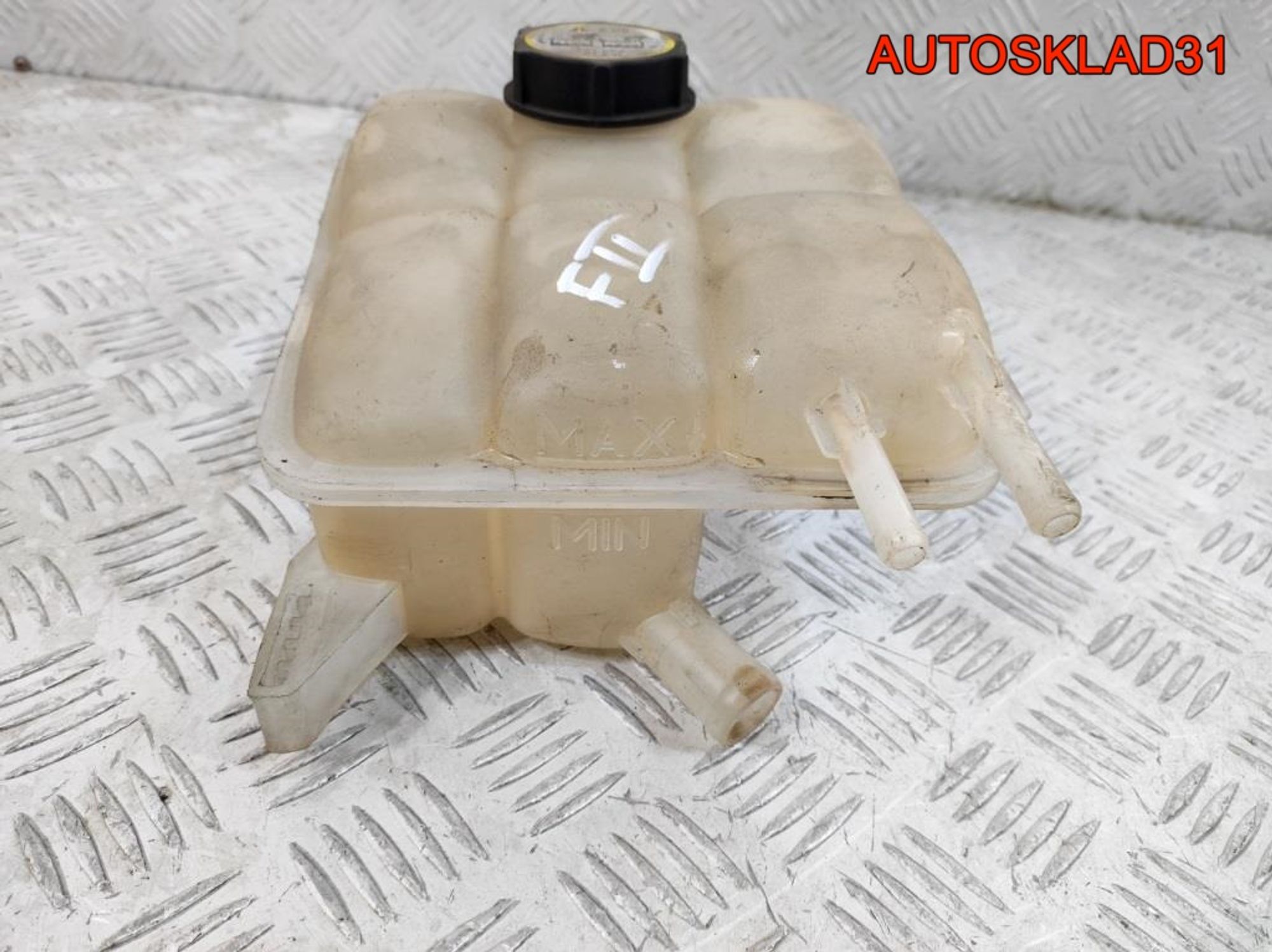 Бачок расширительный Ford Focus 2 3M5H8K218AH, 2000 рублей, Дубовое