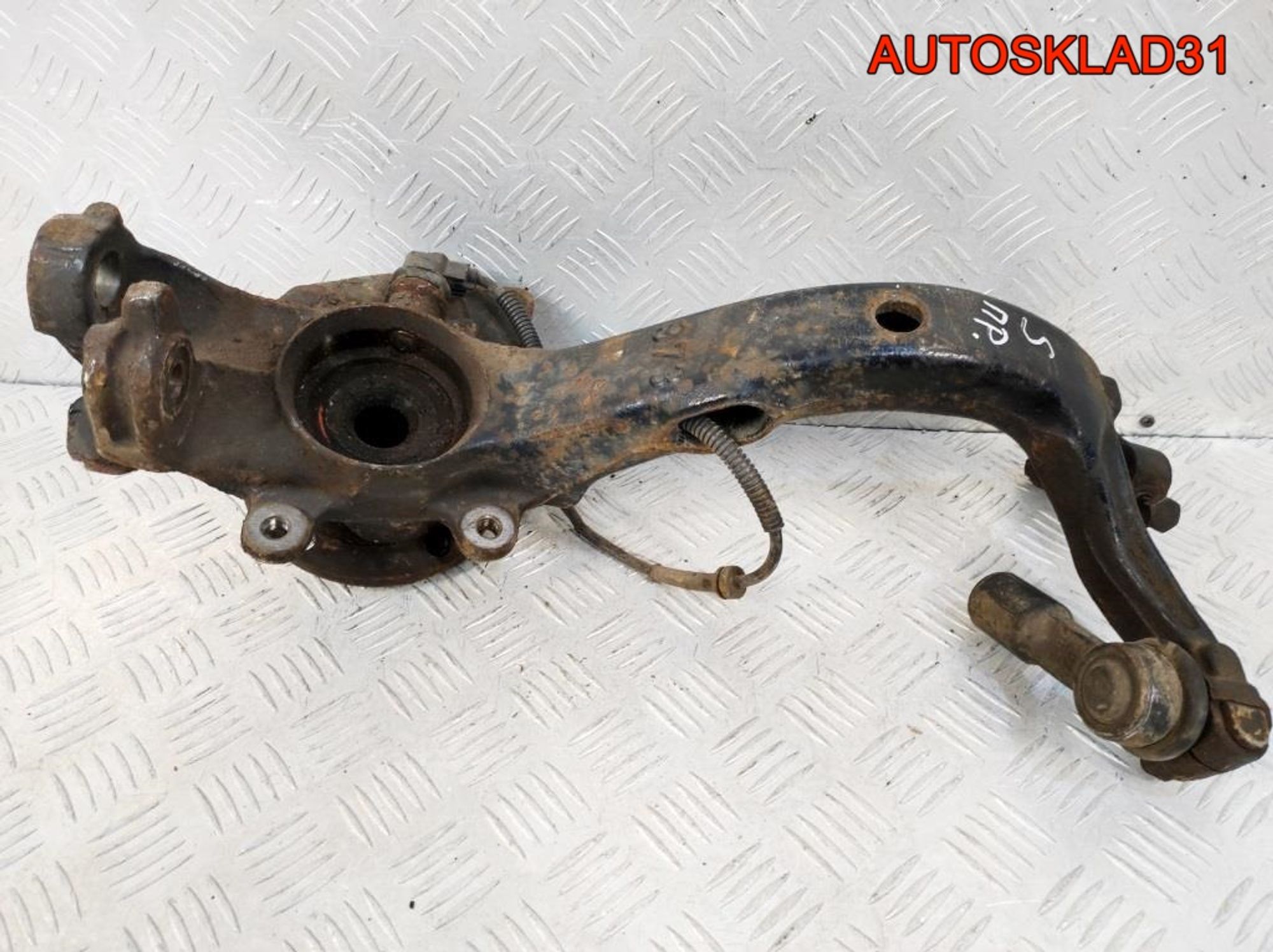 Кулак передний правый VW Passat B5 8D0407258S, 1200 рублей, Дубовое