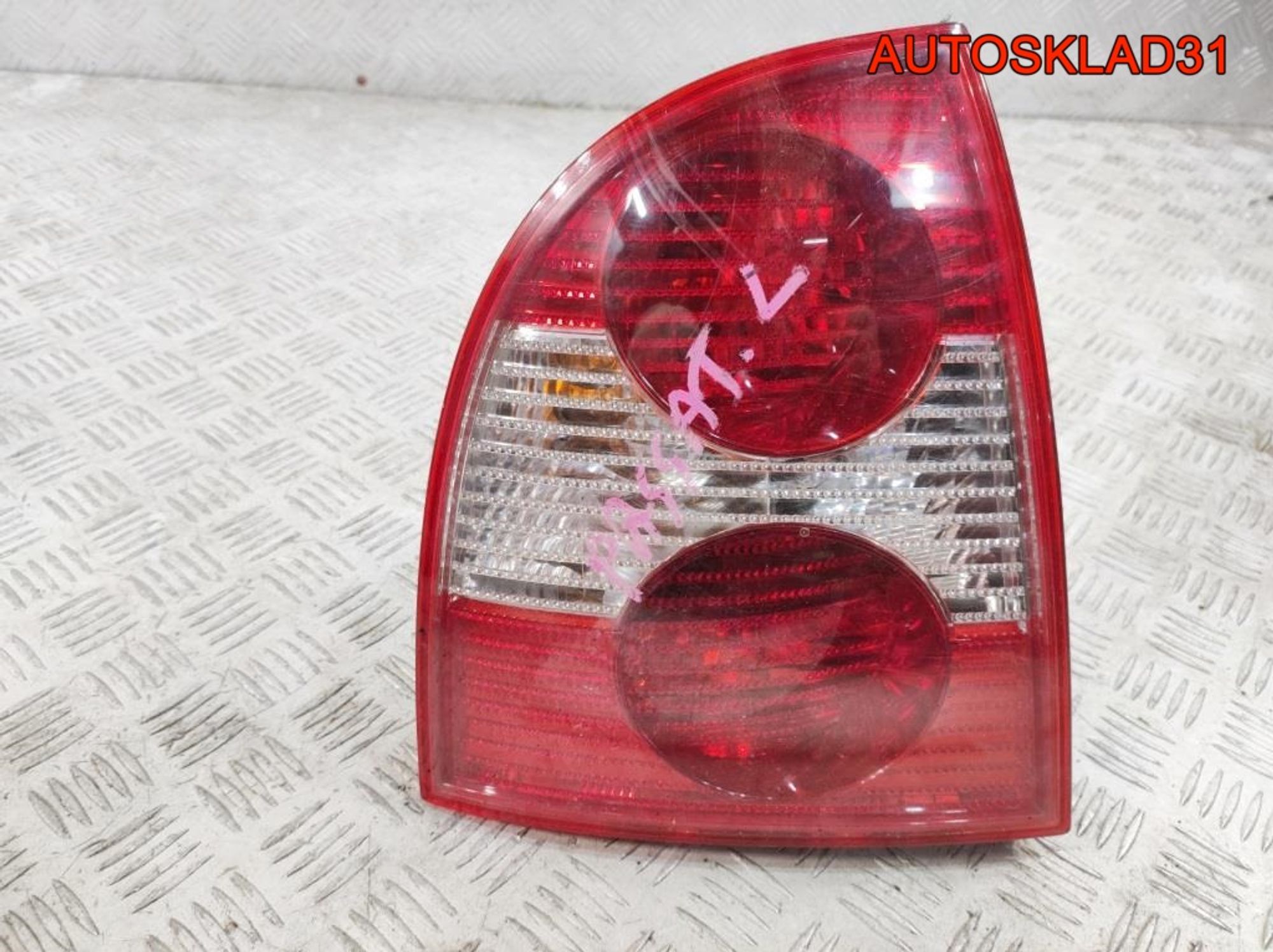 Фонарь задний левый VW Passat B5+ Седан 3B5945095AE, 7000 рублей, Дубовое