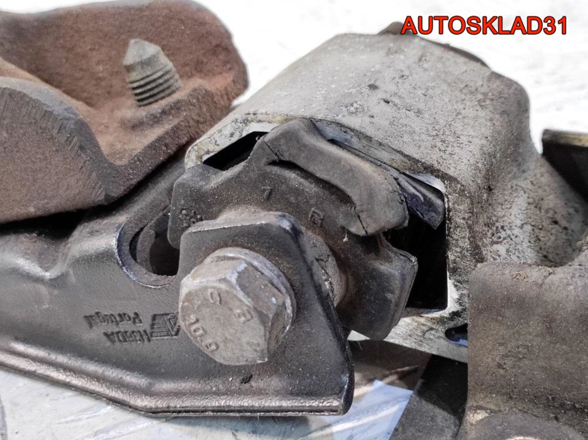 Опора двигателя левая VW Sharan 7M0199131AF, 3300 рублей, Дубовое