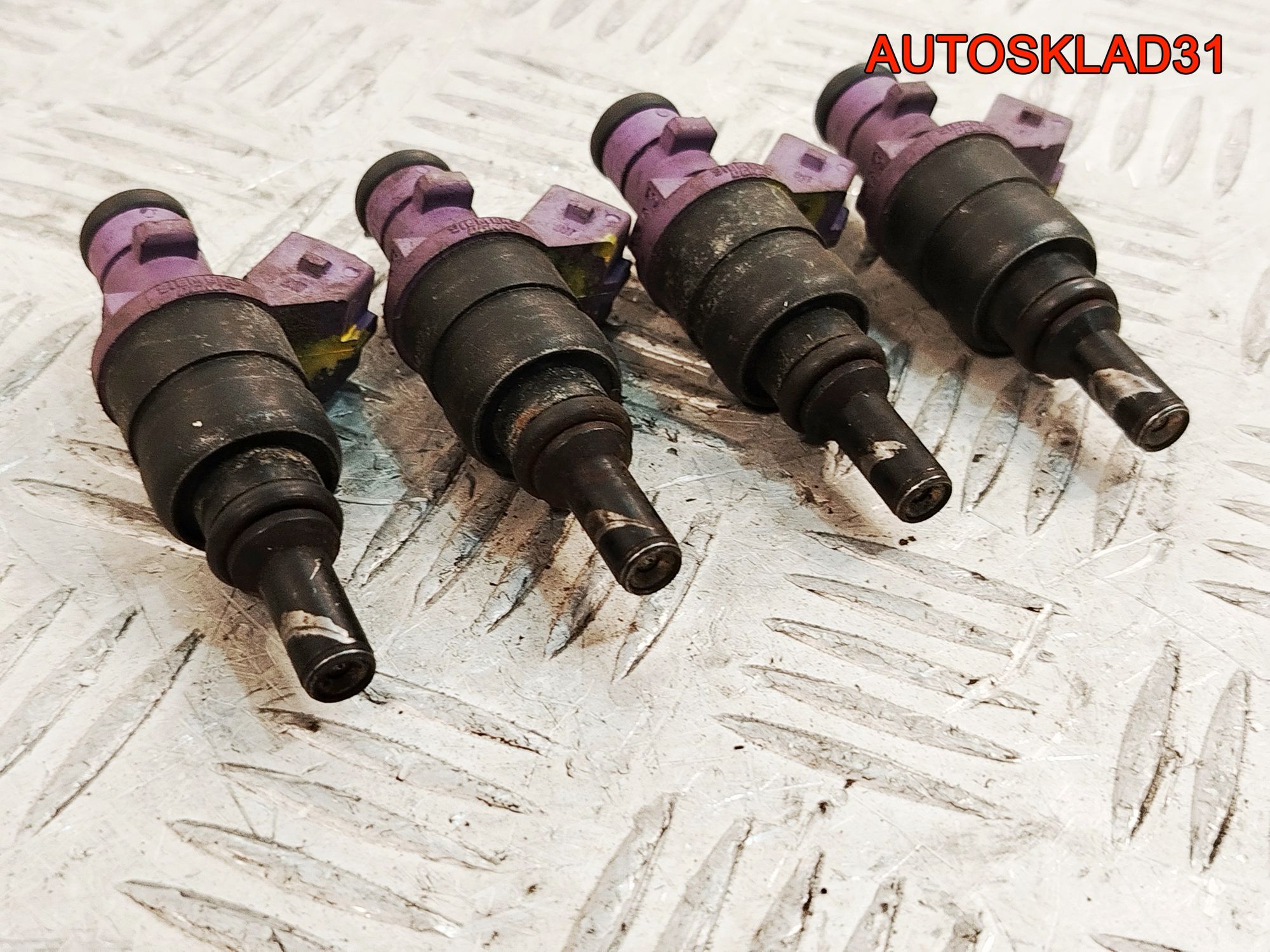 Форсунка топливная Mercedes Benz W203 2,0 Бензин 0000787249 Цена за ОДНУ форсунку, 2500 рублей, Дубовое