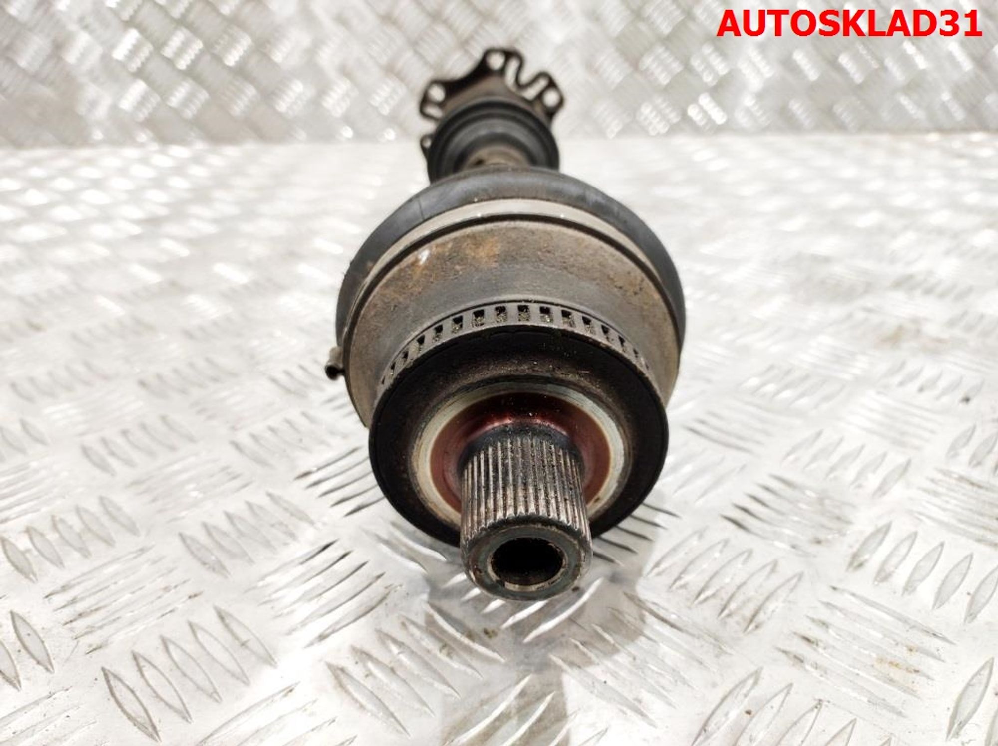 Полуось передняя правая Audi A4 B6 3,0 ASN Бензин 4WD 8E0407272AA, 5000 рублей, Дубовое