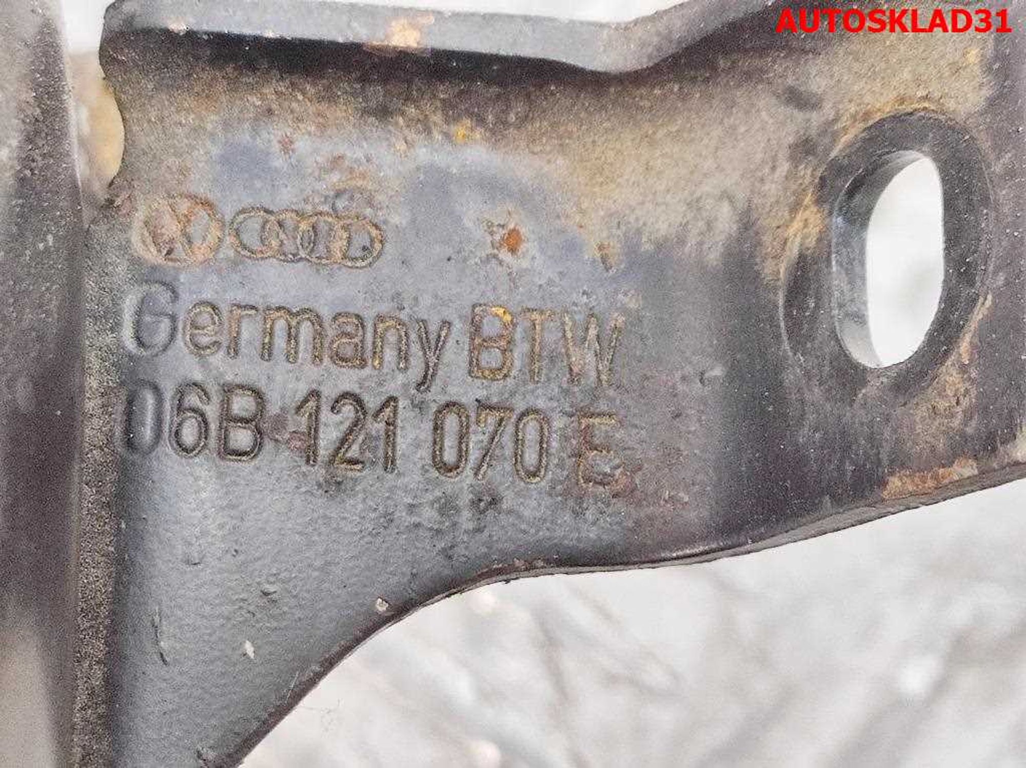 Трубка охлаждающей жидкости Audi A4 B6 1,8 AVJ 06B121070E, 1000 рублей, Дубовое