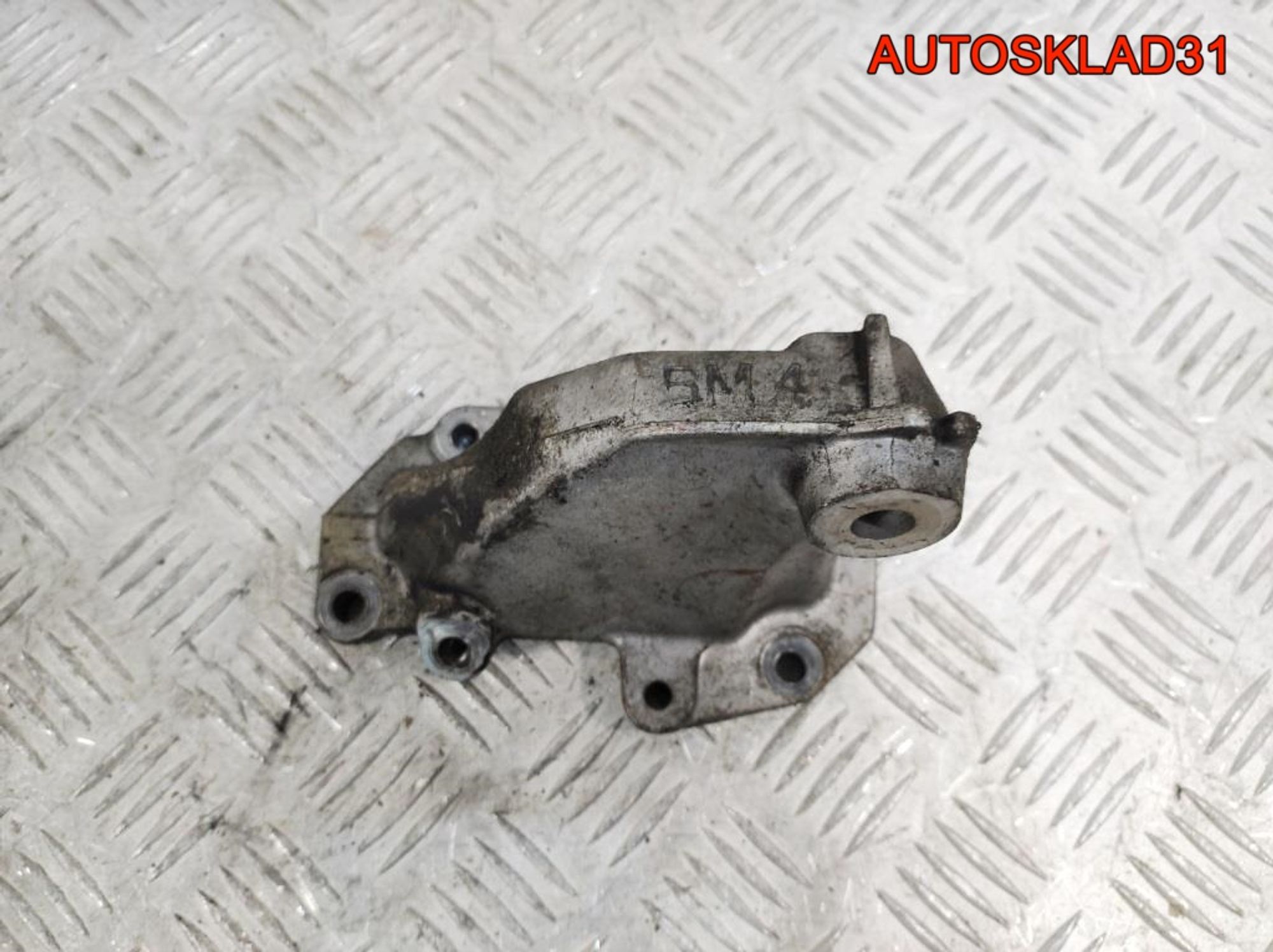 Кронштейн двигателя левый Mercedes W210 A1122231404, 500 рублей, Дубовое