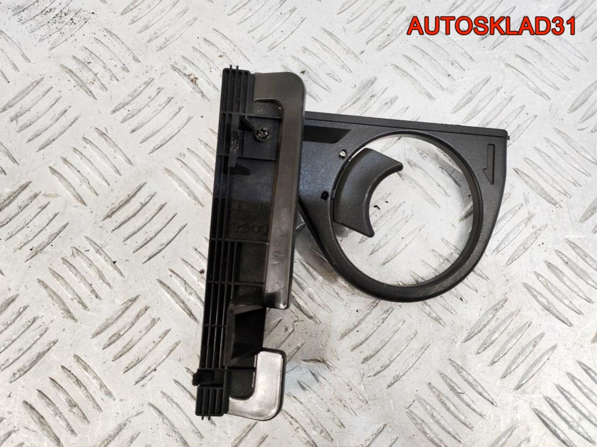 Подстаканник передний правый Nissan X-Trail T30, 900 рублей, Дубовое