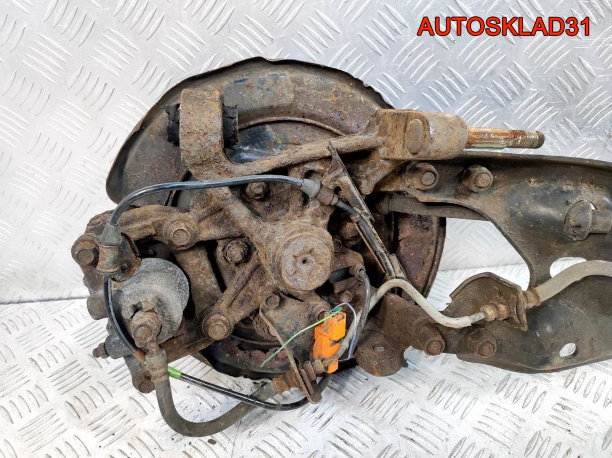 Кулак задний правый в сборе Honda Shuttle 2.3  F23A7, 6000 рублей, Дубовое