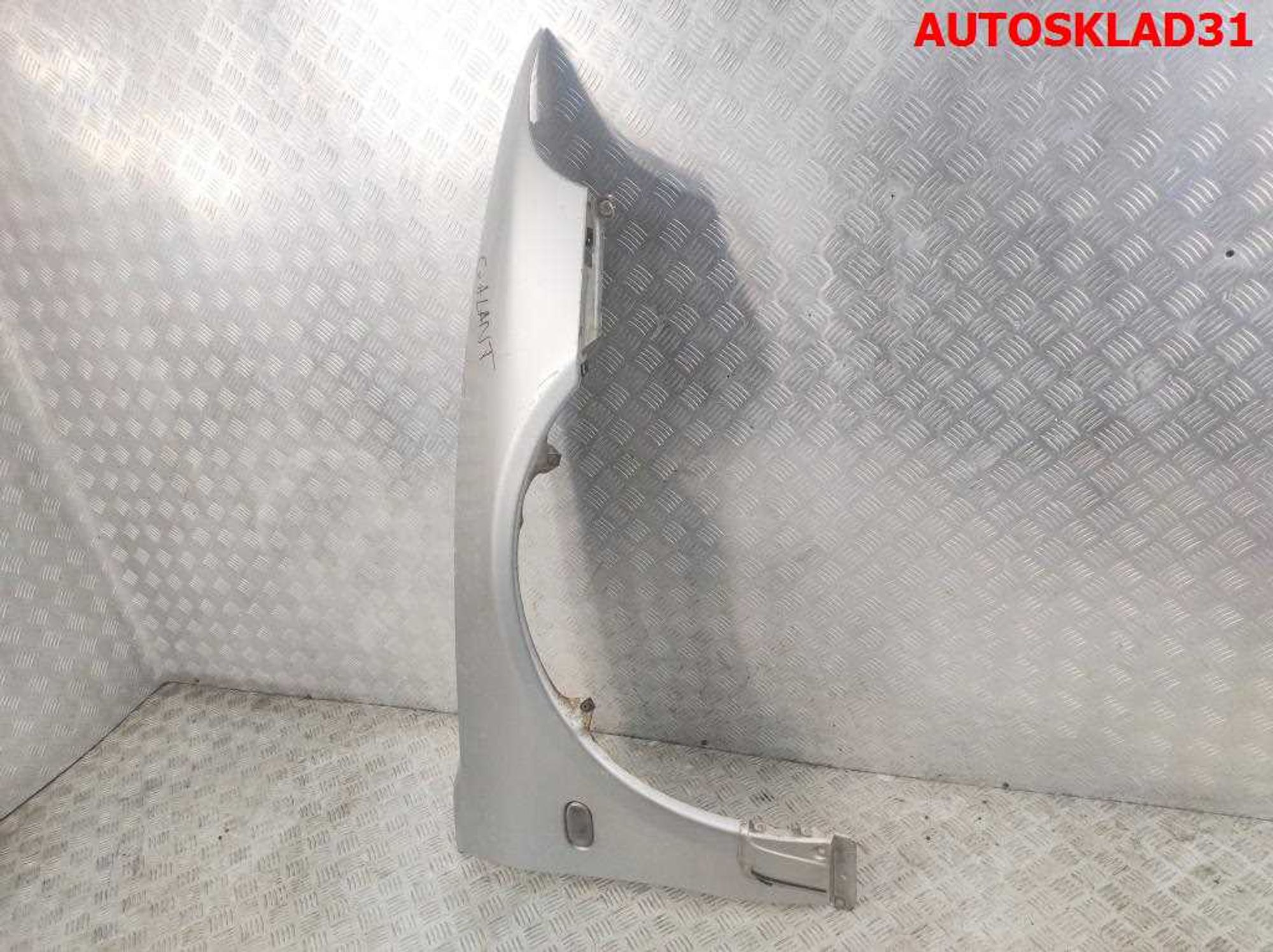 Крыло переднее правое Mitsubishi Galant 8 MR273256, 7000 рублей, Дубовое