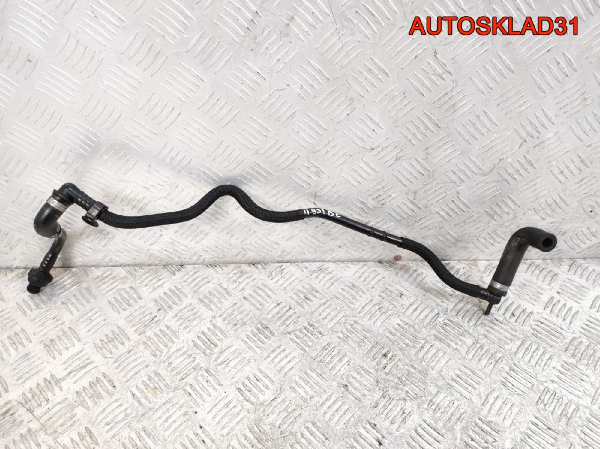 Трубка вакуумная Audi A6 C6 2,4 BDW Бензин 4F0611931BC, 1000 рублей, Дубовое