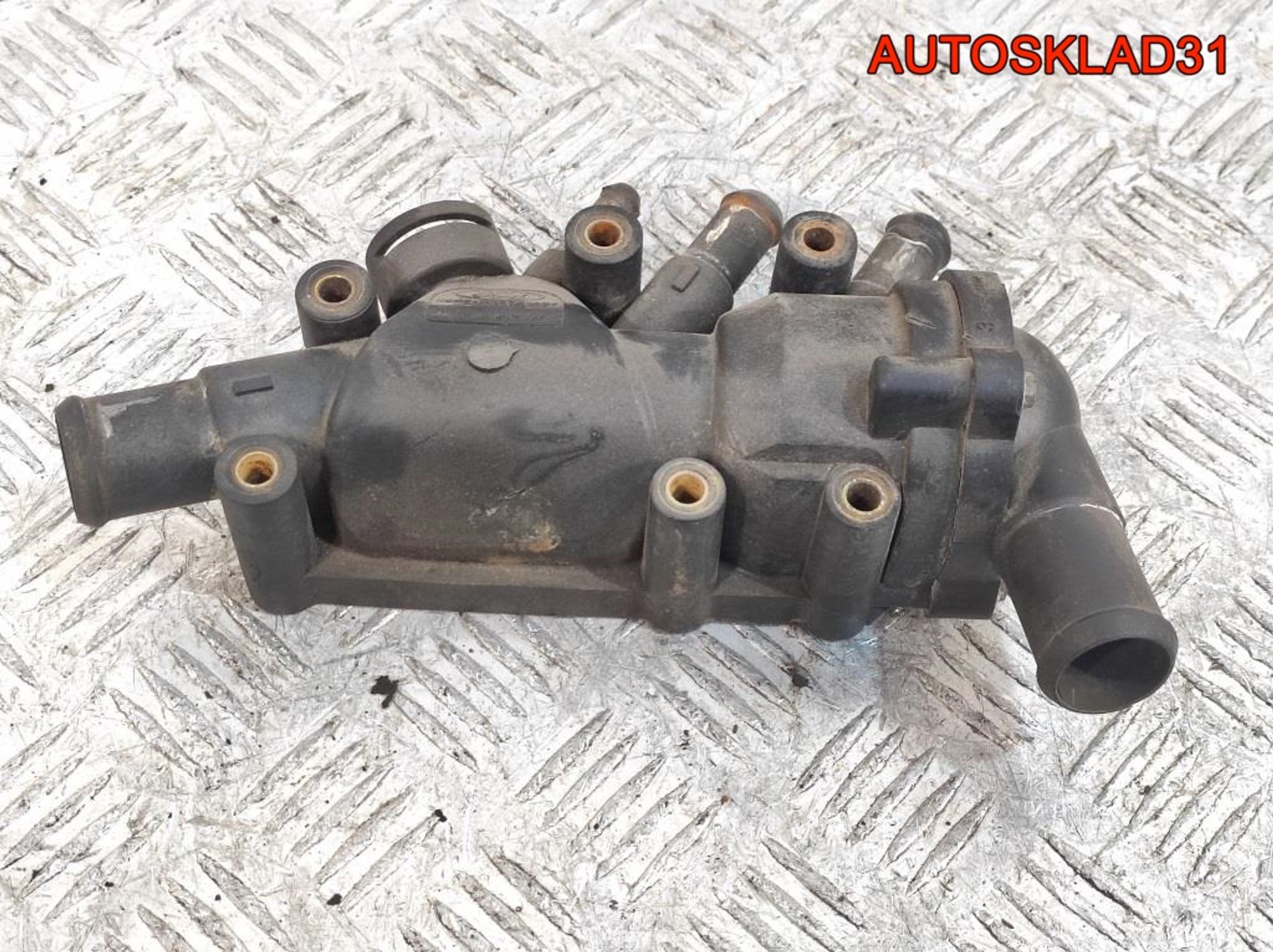 Корпус термостата Ford Focus 1 1,6 CDDA Бензин XS6E9K478A2F, 1500 рублей, Дубовое