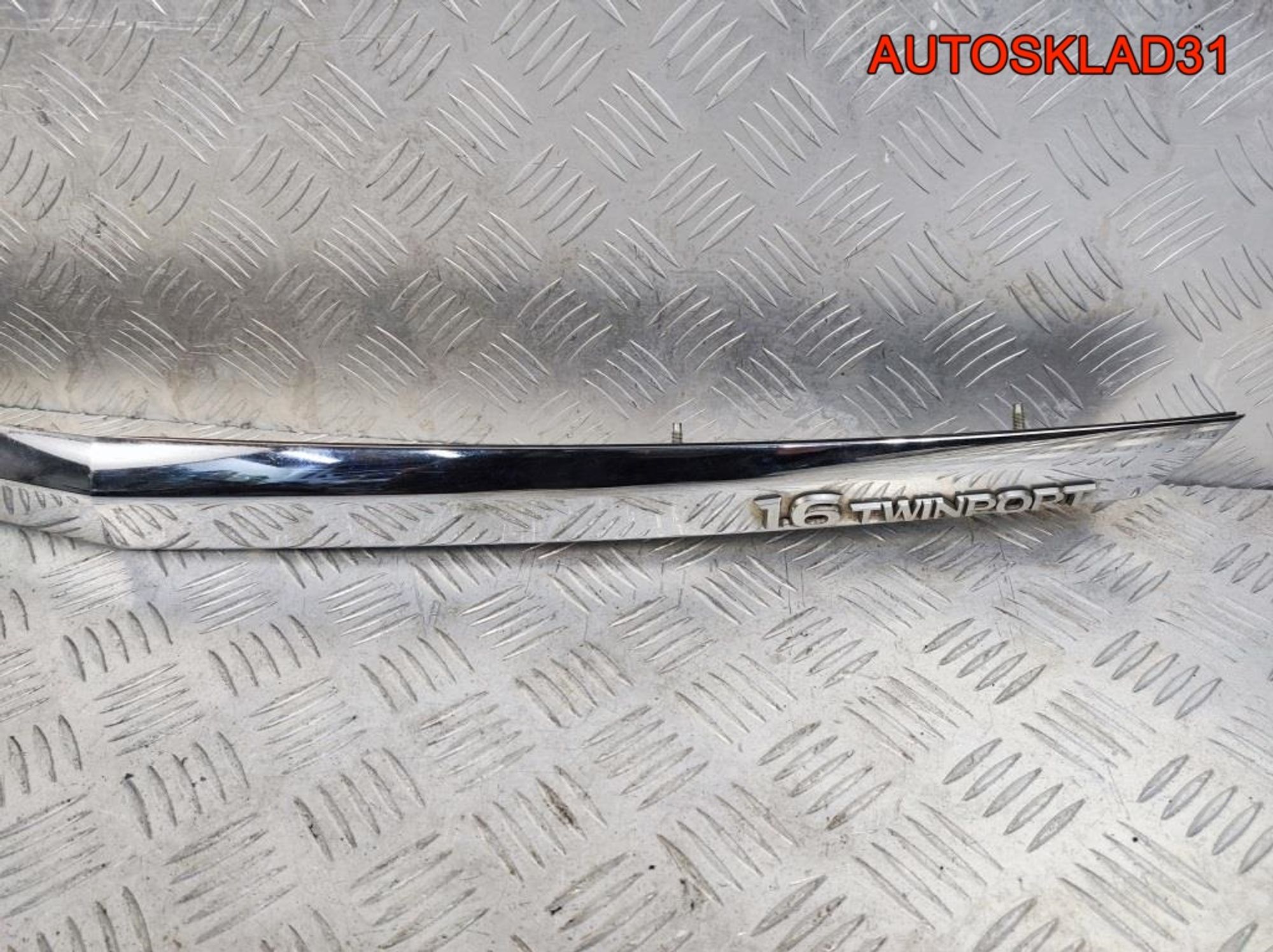 Накладка двери багажника Opel Astra H 13105814, 3300 рублей, Дубовое