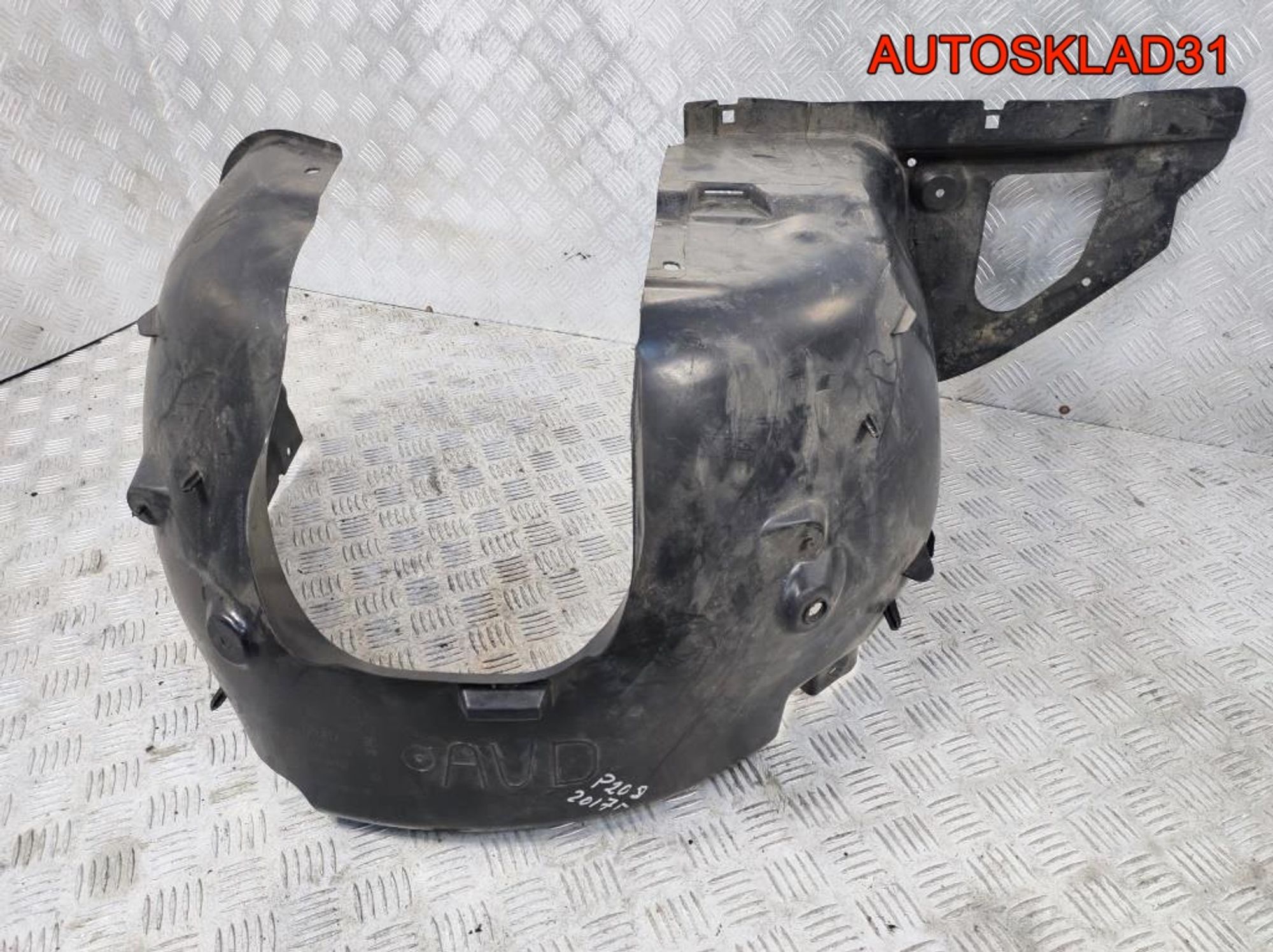 Локер передний правый Peugeot 208 9673768780, 2100 рублей, Дубовое