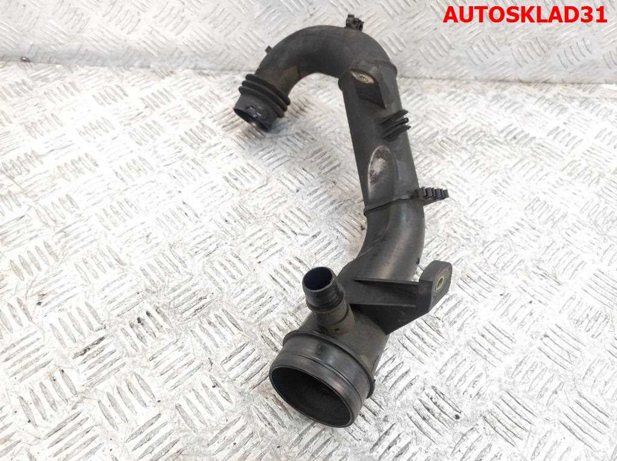 Патрубок воздушного фильтра VW Golf 4 1J0129654C, 1000 рублей, Дубовое