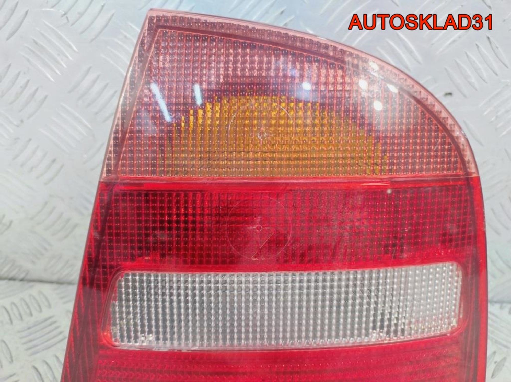 Фонарь задний правый Skoda Octavia A4 1U6945096, 2900 рублей, Дубовое