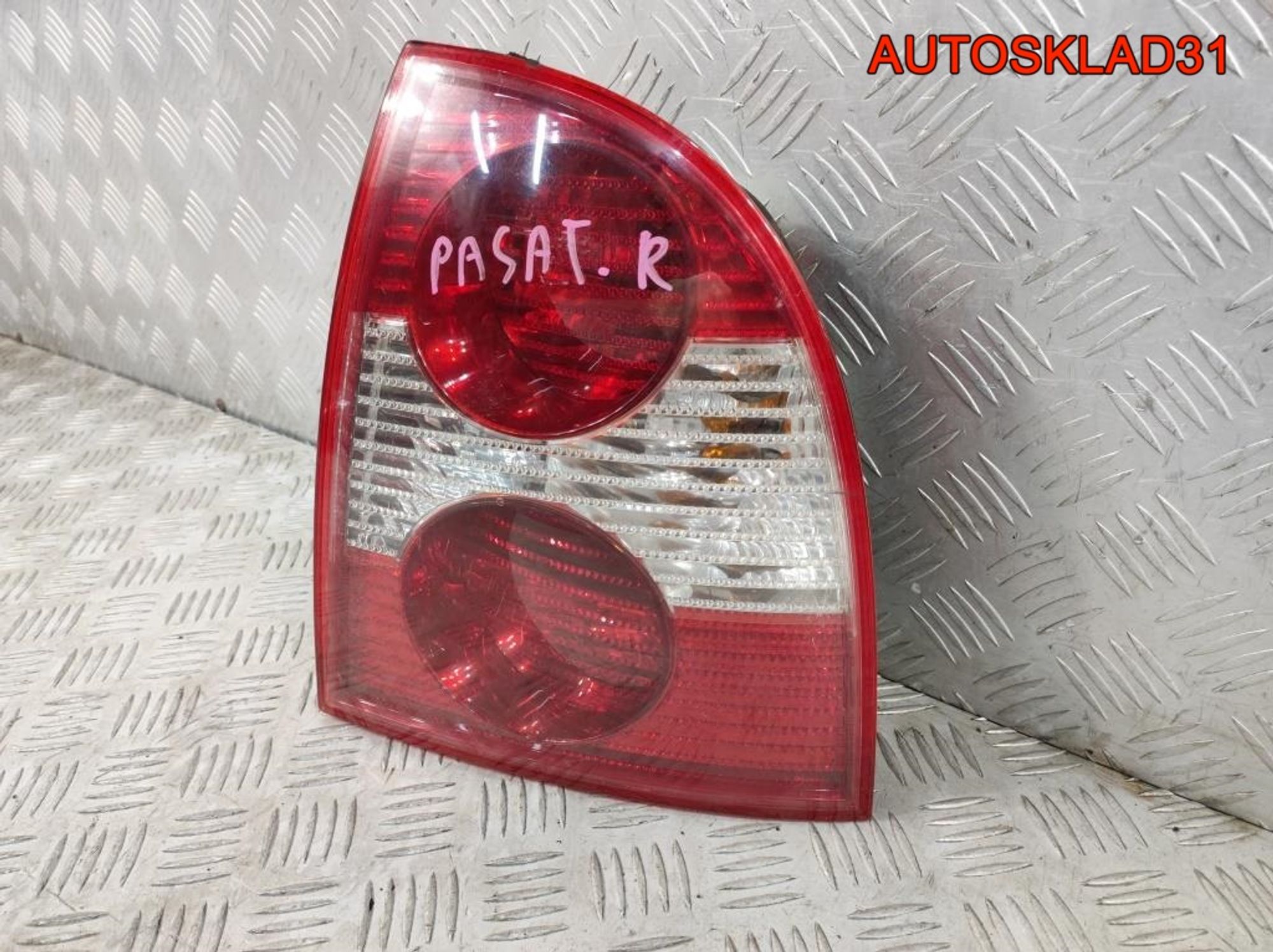 Фонарь задний правый VW Passat B5+ Седан 3B5945096AE, 7000 рублей, Дубовое