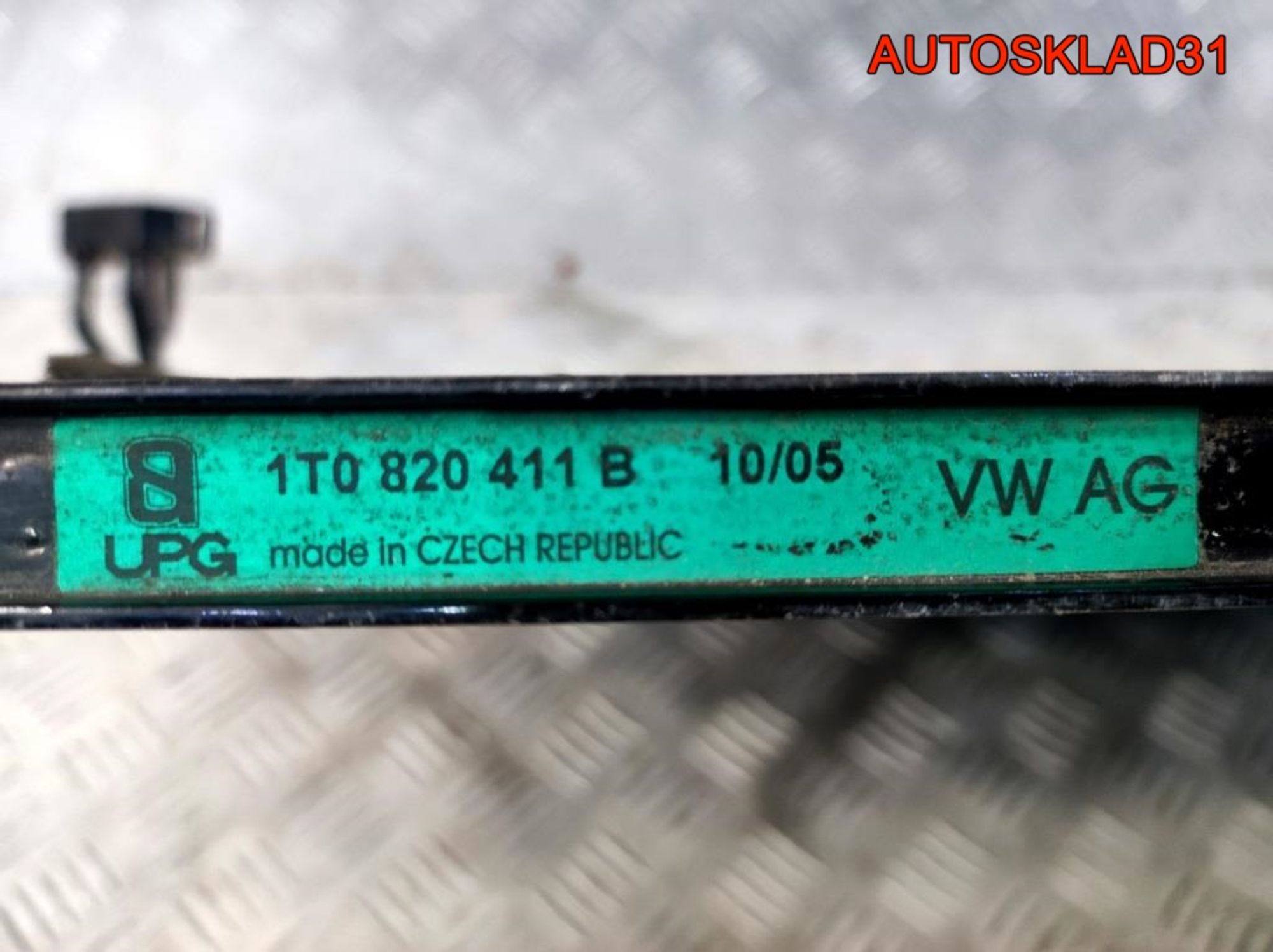 Радиатор кондиционера Volkswagen Touran 1T0820411B, 3300 рублей, Дубовое