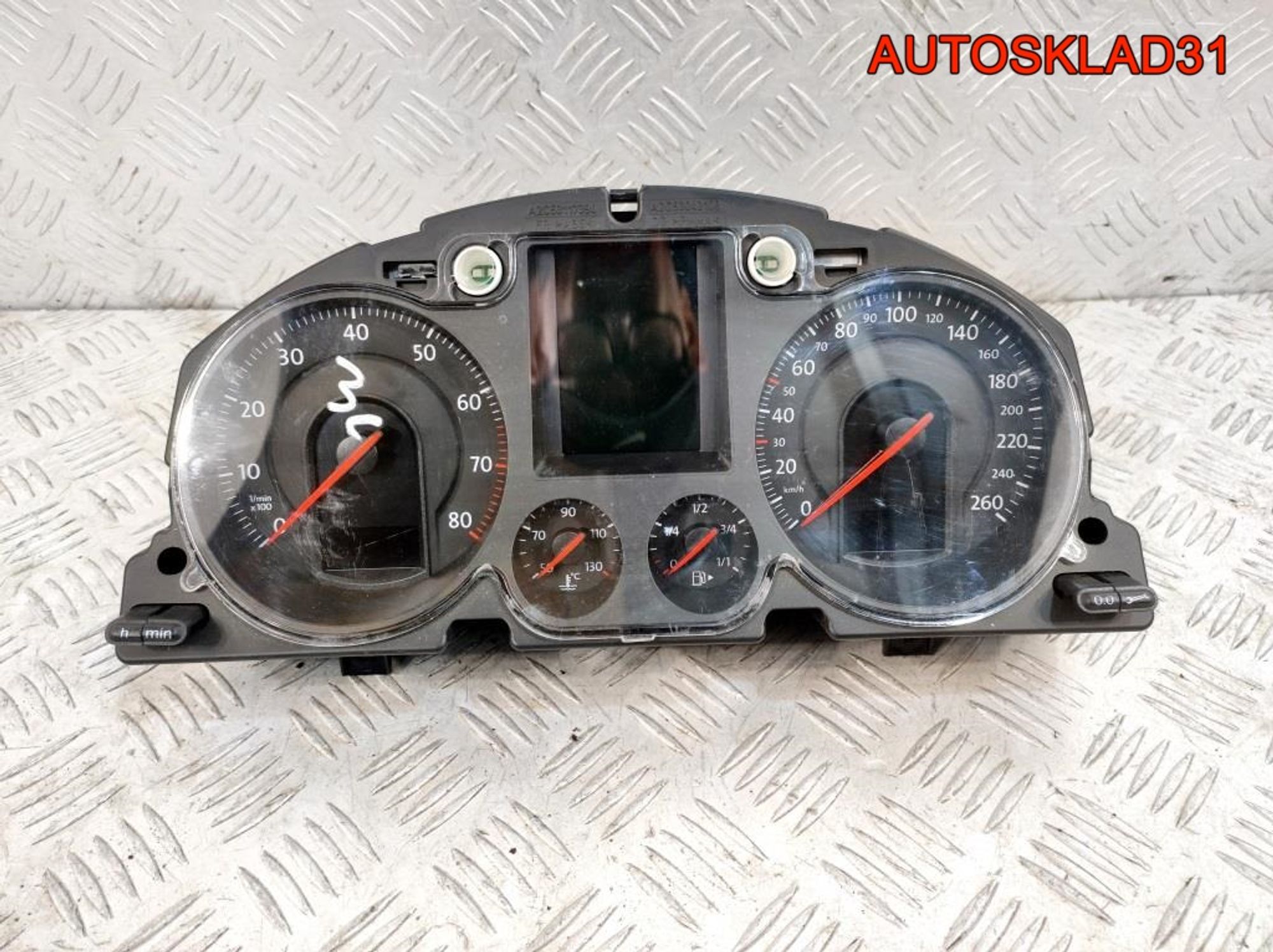 Панель приборов VW Passat B6 3C0920871D Бензин, 5500 рублей, Дубовое