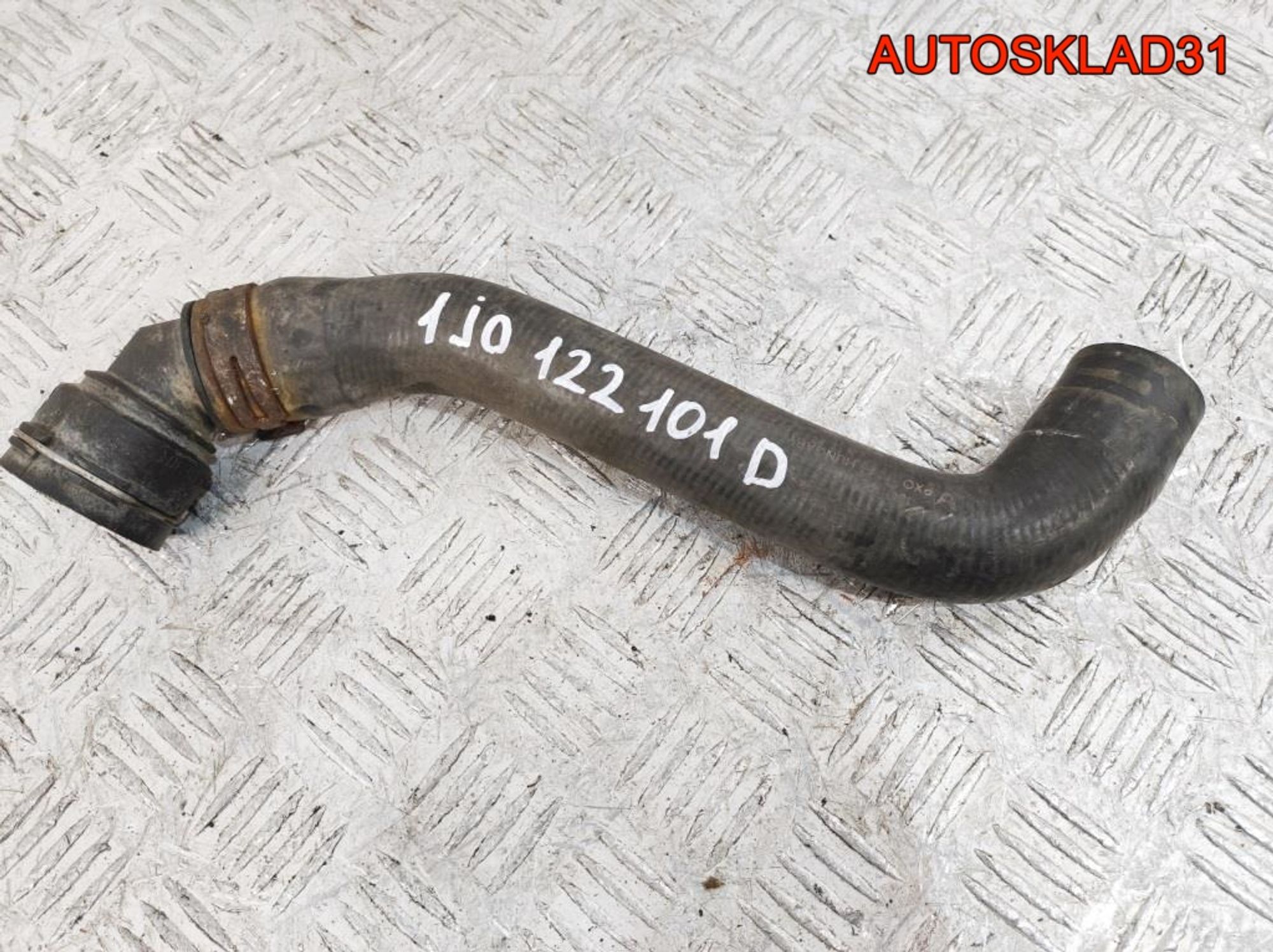 Патрубок радиатора VW Golf 4 1,6 AKL 1J0122101D, 1000 рублей, Дубовое