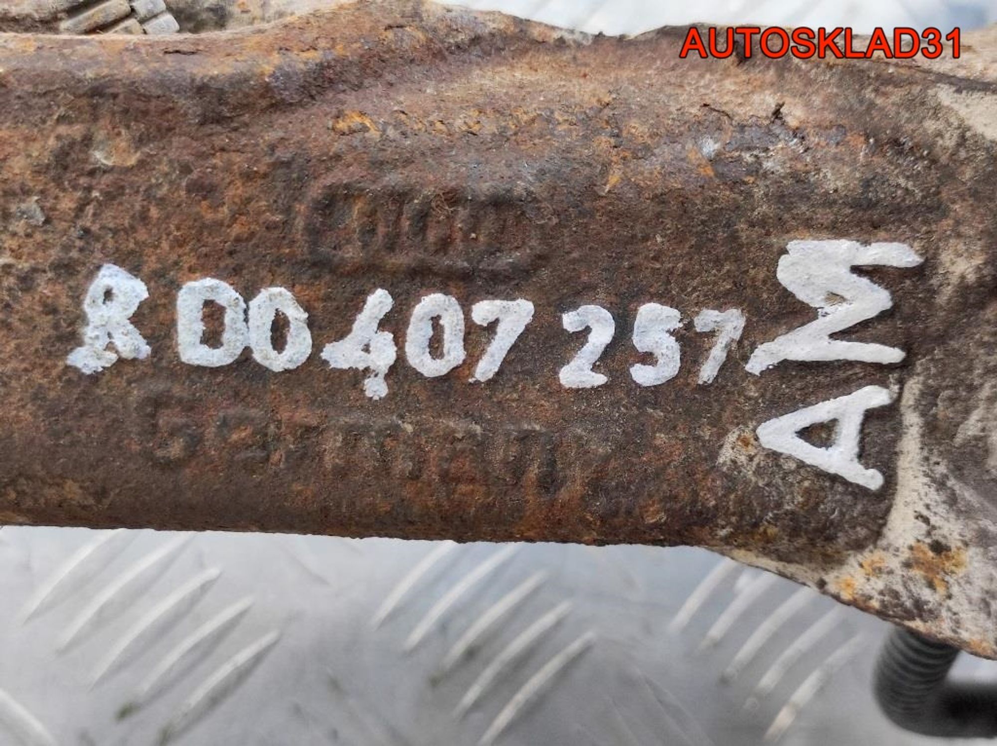 Кулак передний левый VW Passat B5 8D0407257AM, 1200 рублей, Дубовое