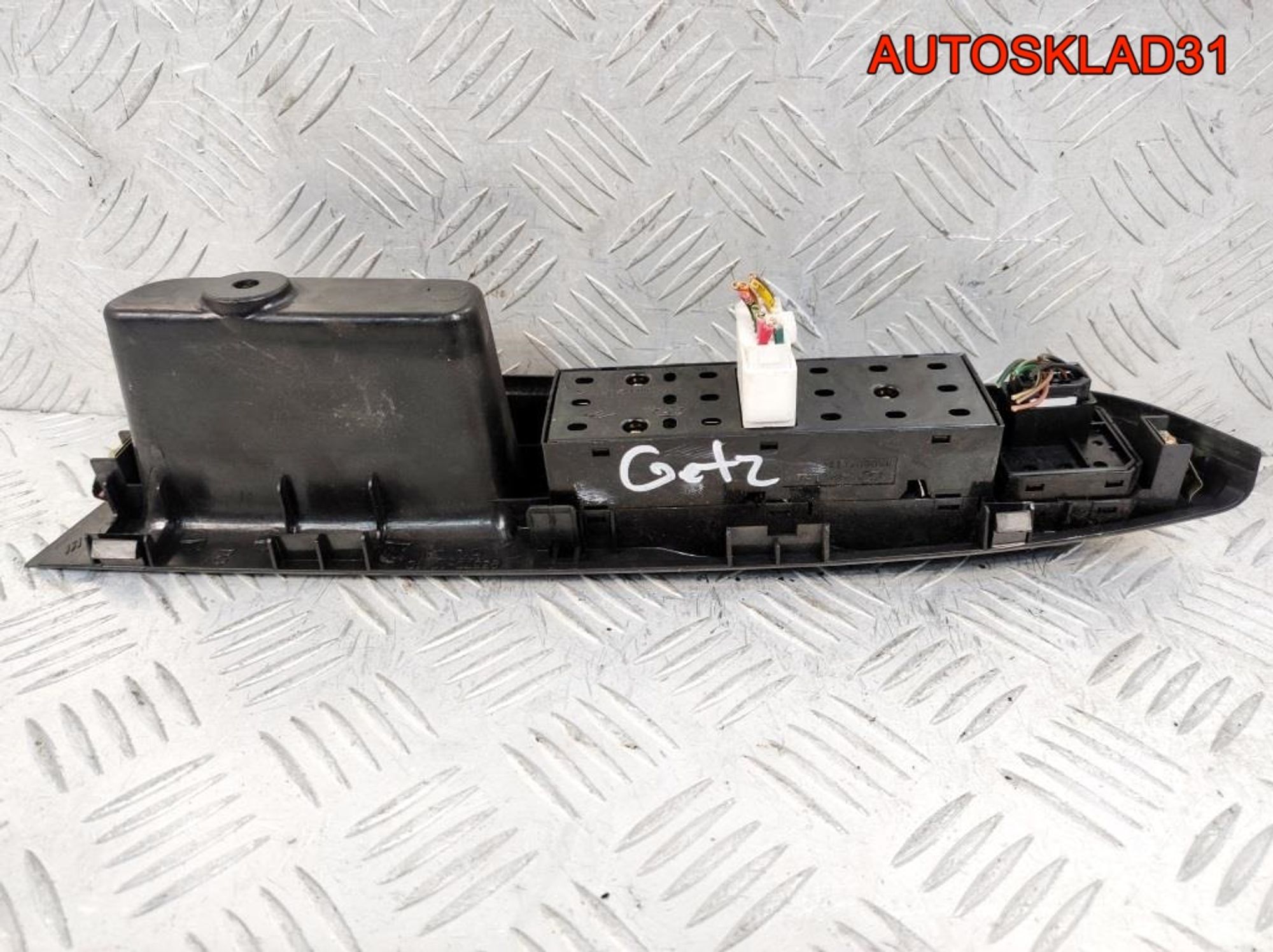 Блок стеклоподъемников Hyundai Getz 935701C110, 4100 рублей, Дубовое
