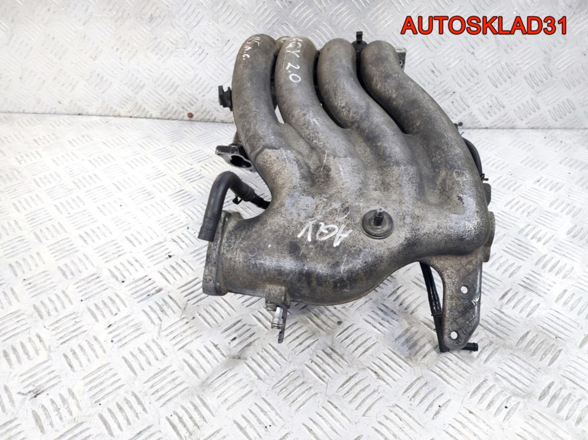 Коллектор впускной VW Golf 4 2.0 AQY 06A133223N, 900 рублей, Дубовое